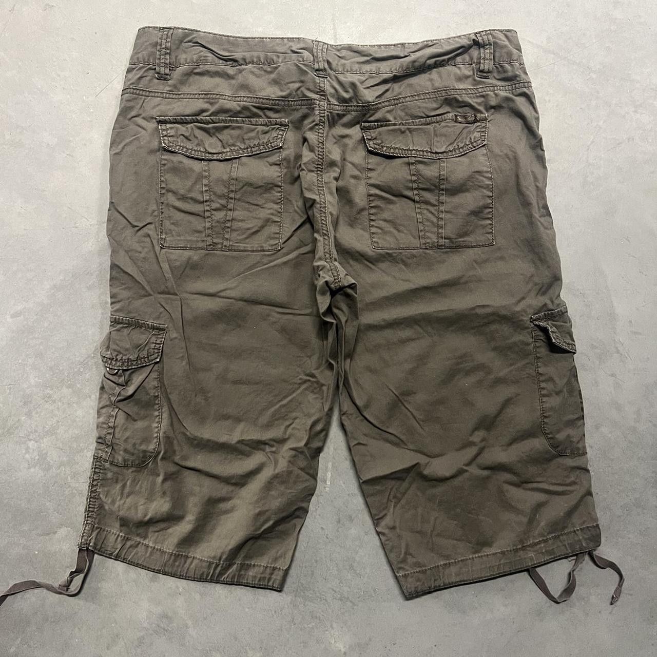 UNIONBAY Crazy Vintage Y2K/2000s super Baggy skater style Union bay Cargo Shorts ! Size US 36 / EU 52 - 5 Thumbnail