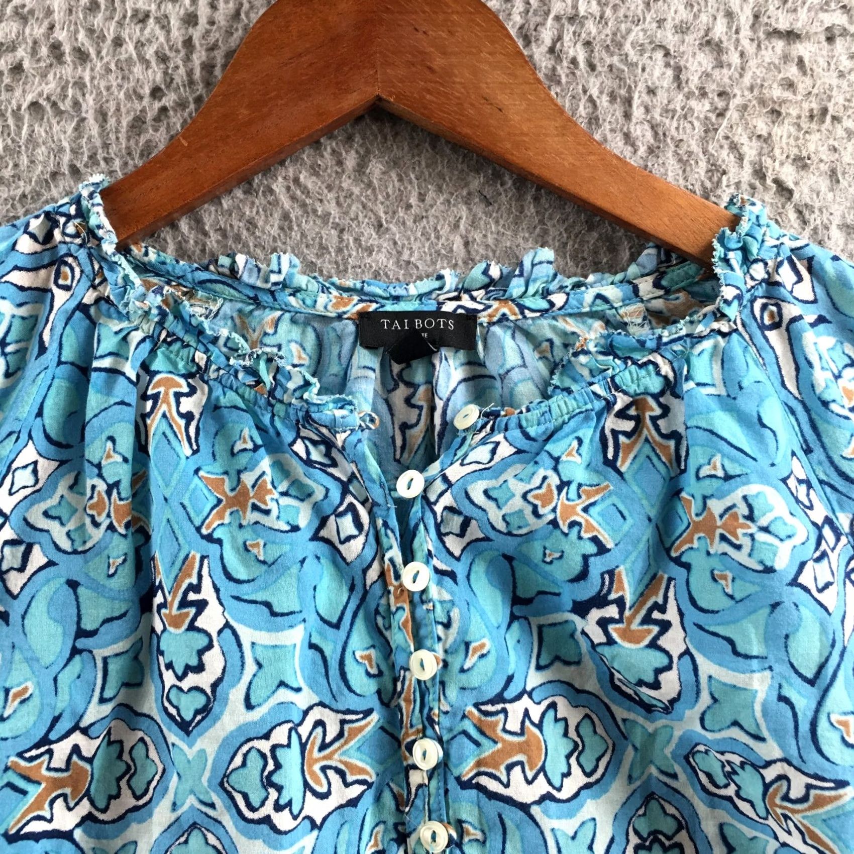 Talbots Talbots Petite Blouse Womens SP Blue Tile Print Long Sleeve Cotton Popover Shirt Beu/Blue Tile Print (Note: "Beu" placeholder not allowed) Size S / US 4 / IT 40 - 3 Thumbnail