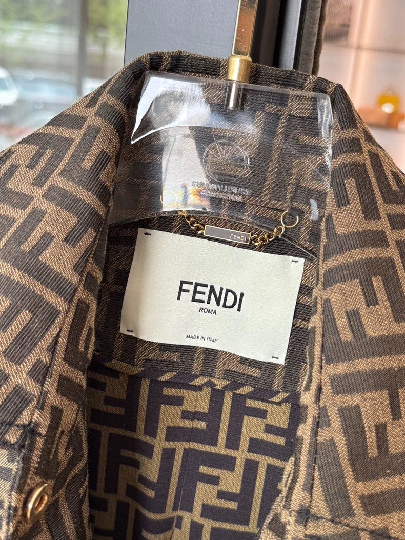 Fendi Fendi FF shirt collar full print jacket Size US XS / EU 42 / 0 - 3 Thumbnail