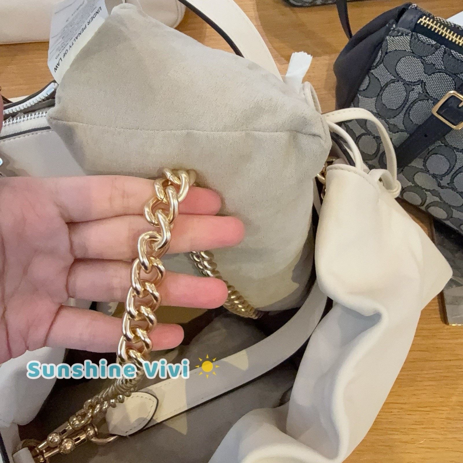 Coach NWT Coach Faye Large Shoulder Bag CCE68 Gold/Chalk Size ONE SIZE - 7 Thumbnail