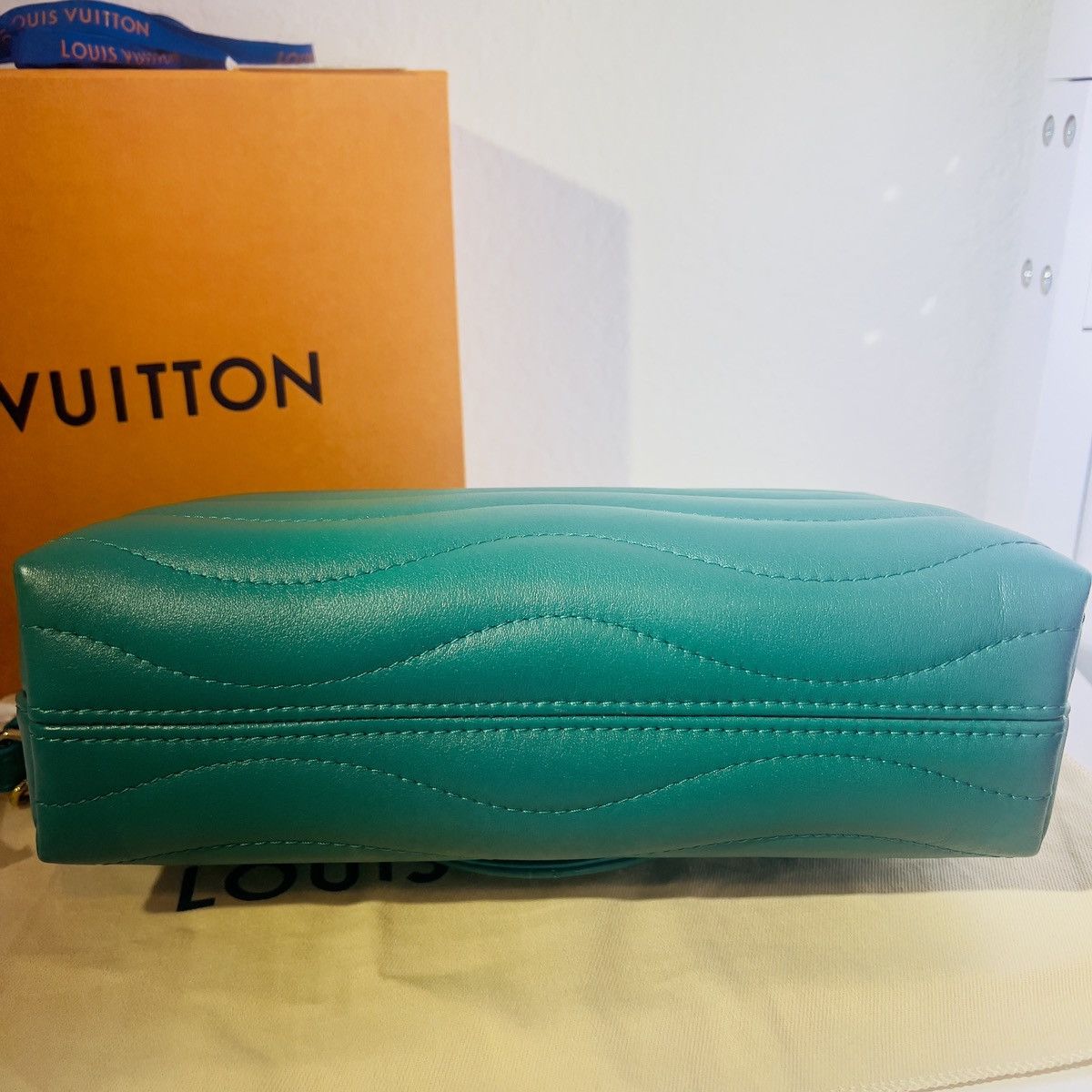Louis Vuitton Authentic LOUIS VUITTON New Wave leather handbag Size ONE SIZE - 4 Thumbnail