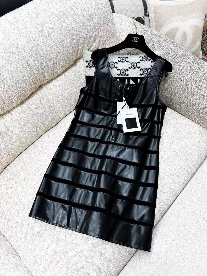 Chanel Chanel Stitched striped sleeveless leather dress Size XS / US 0-2 / IT 36-38 - 2 Thumbnail