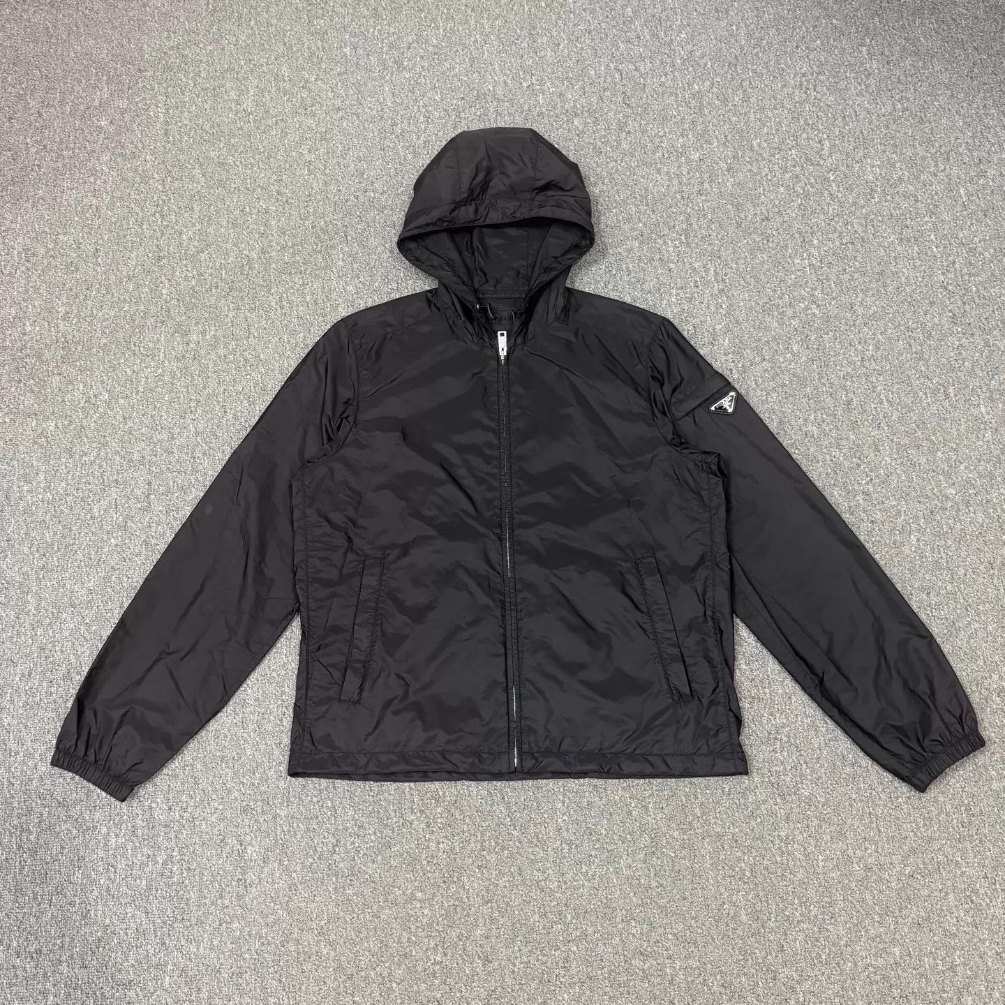Prada Prada Black Triangle Logo Cotton Padded L Mint Size L / US 10 / IT 46 - 1 Thumbnail