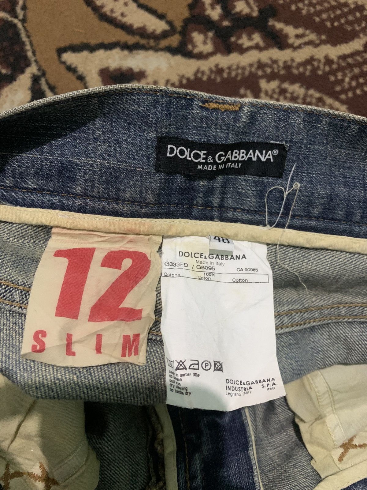 Dolce & Gabbana Dolce & Gabbana Distressed Denim Emblem Size US 34 / EU 50 - 7 Thumbnail