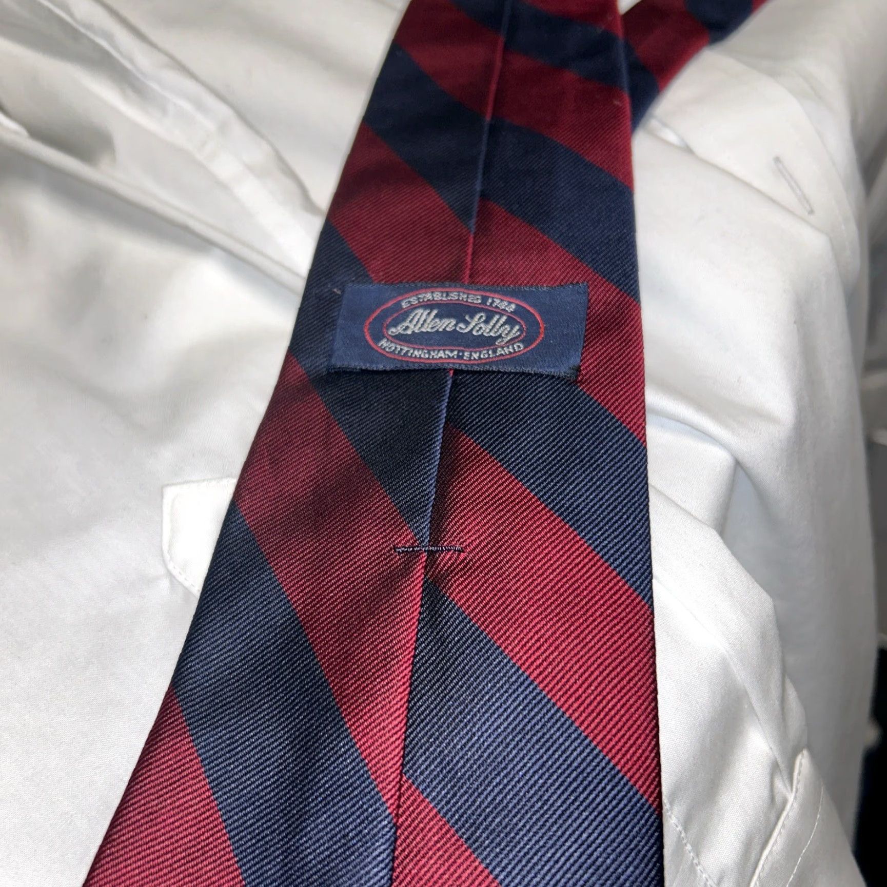Vintage VINTAGE Allen Solly Neck Tie Silk Repp Red Blue Stripe Merlot Dark Academia Preppy USA Made England Lolly Men Size ONE SIZE - 2 Thumbnail