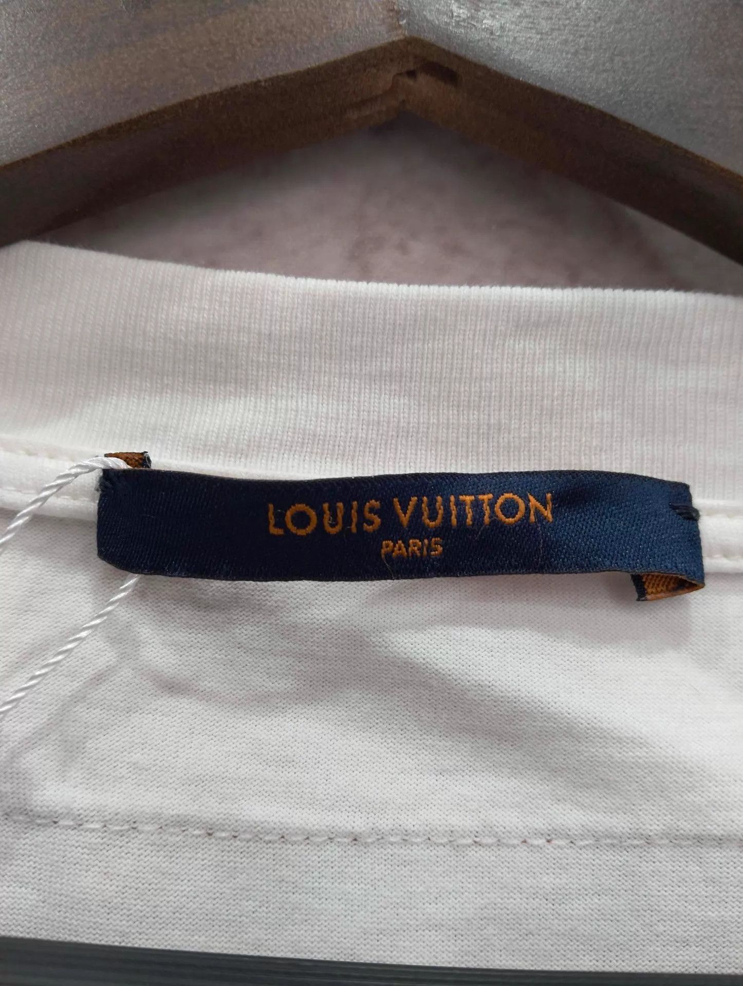 Louis Vuitton Louis Vuitton Little Dragon graffiti short sleeve tee L Size US L / EU 52-54 / 3 - 3 Thumbnail