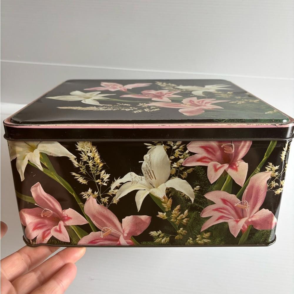 Designer Vintage square bi flower tin pink and black Size ONE SIZE - 2 Thumbnail