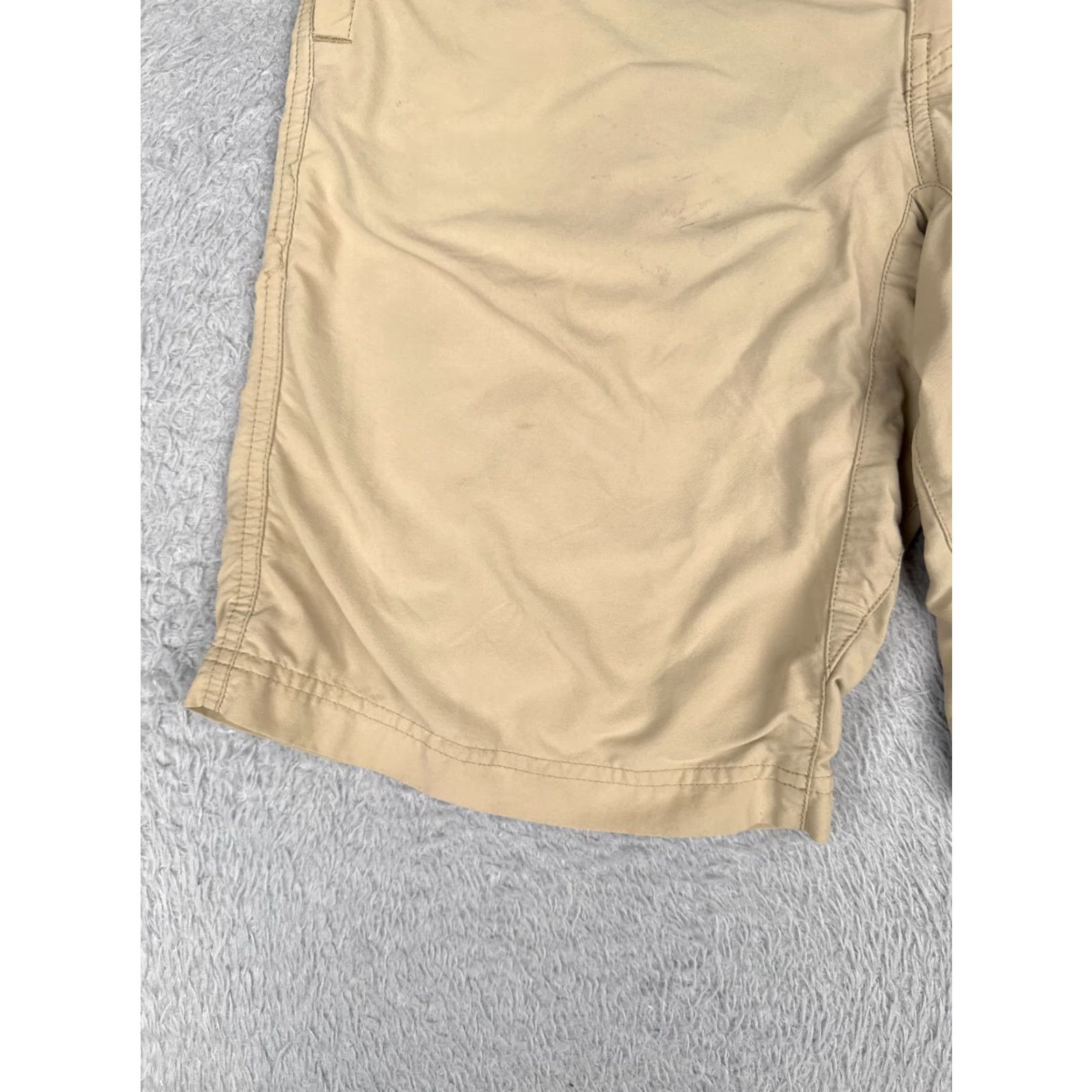 Patagonia Patagonia Shorts Men 28 Beige Cargo Zipper Pocket Hiking Camping 28x10 Shorts Mens Beige Cargo Baggy? Size US 28 / EU 44 - 3 Thumbnail
