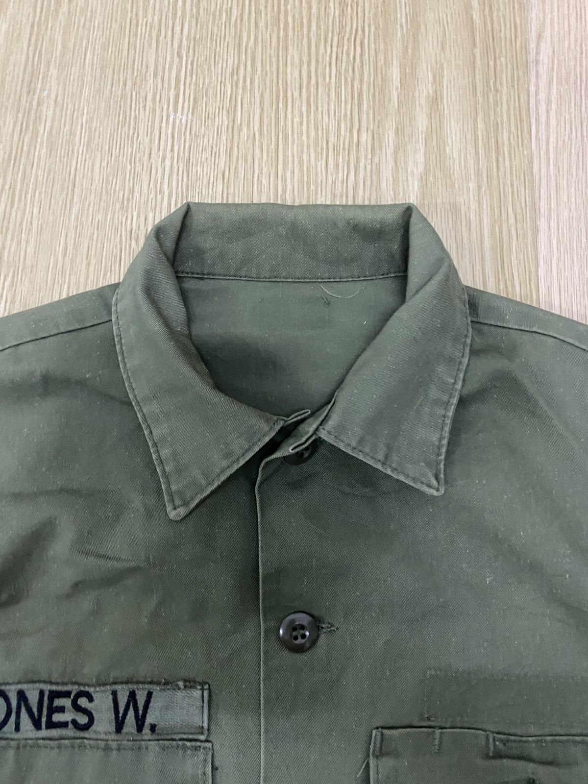 Vintage Vintage military button ups Size US M / EU 48-50 / 2 - 4 Thumbnail