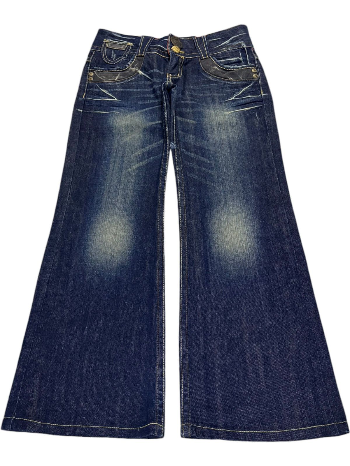 Japanese Brand Vintage Japanese Brand Mud Wash Distressed Flare Jeans Size 30" / US 8 / IT 44 - 1 Thumbnail