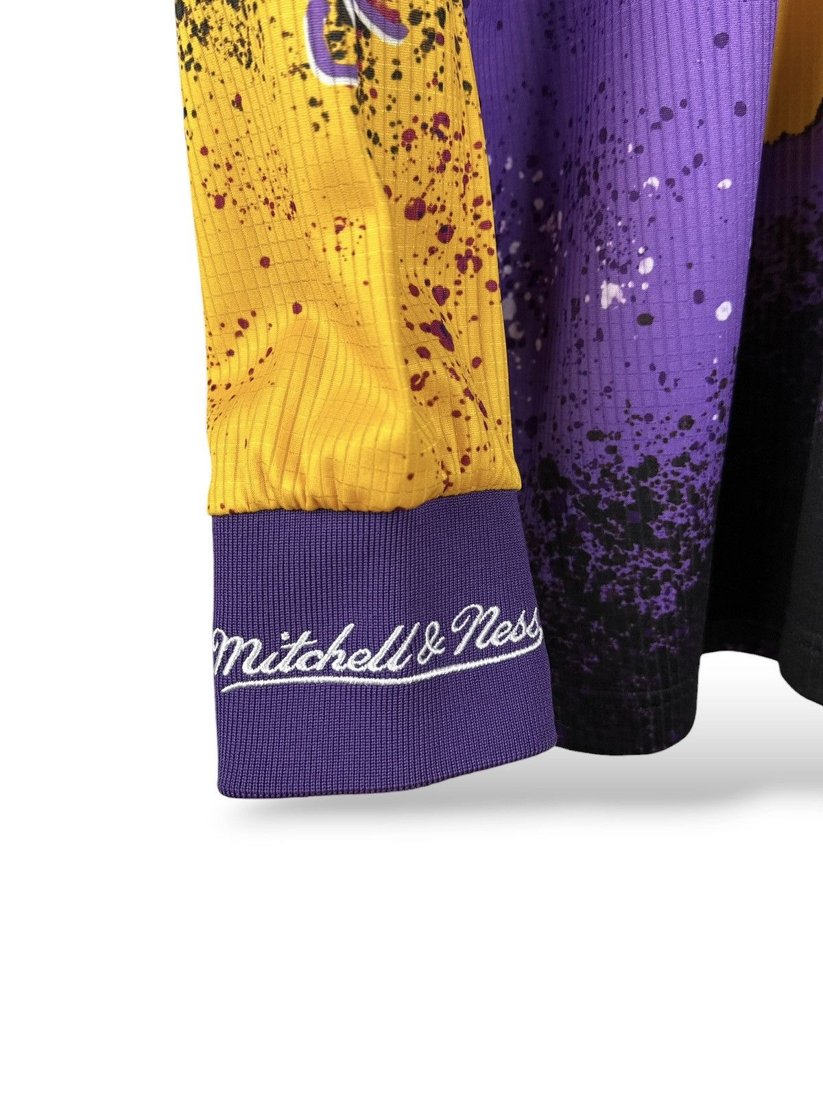NBA Mitchell & Ness LA Lakers Hyper Hoops Moto L/S Shirt Jersey Size US M / EU 48-50 / 2 - 9 Thumbnail