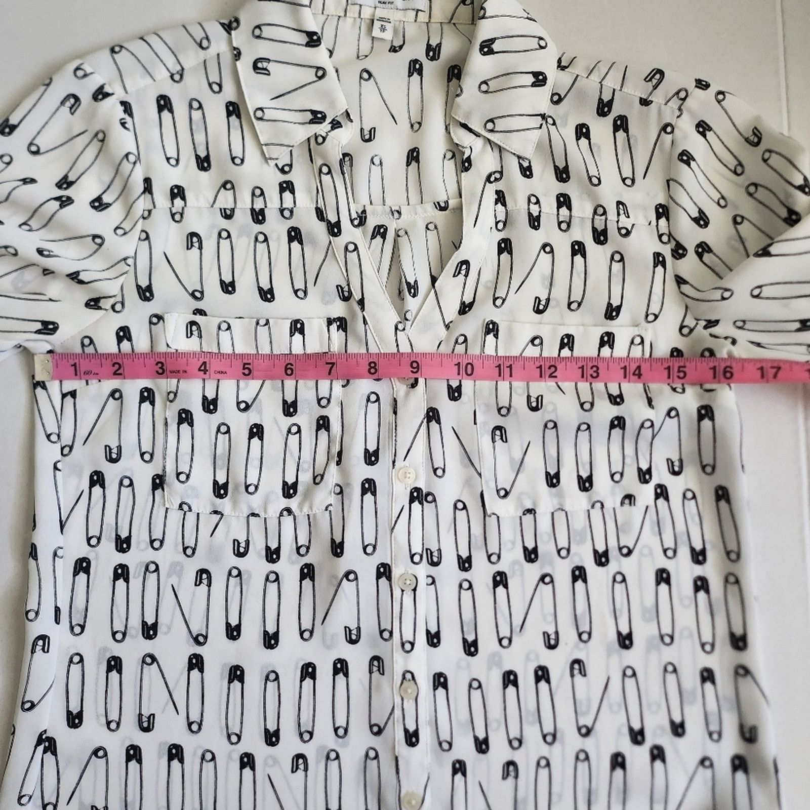 Express Express Portofino Safety Pin Blouse Size XS / US 0-2 / IT 36-38 - 6 Thumbnail