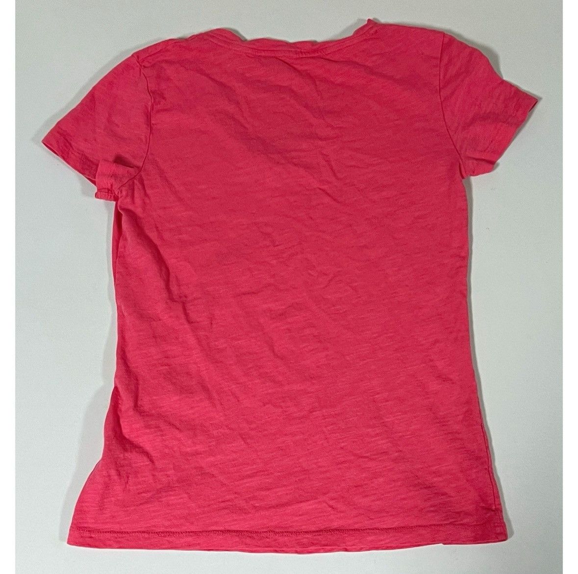 Universal Studios Universal Thread Hot Pink V-Neck T-Shirt Top Tee Size XS 🩷 Size US XS / EU 42 / 0 - 3 Thumbnail