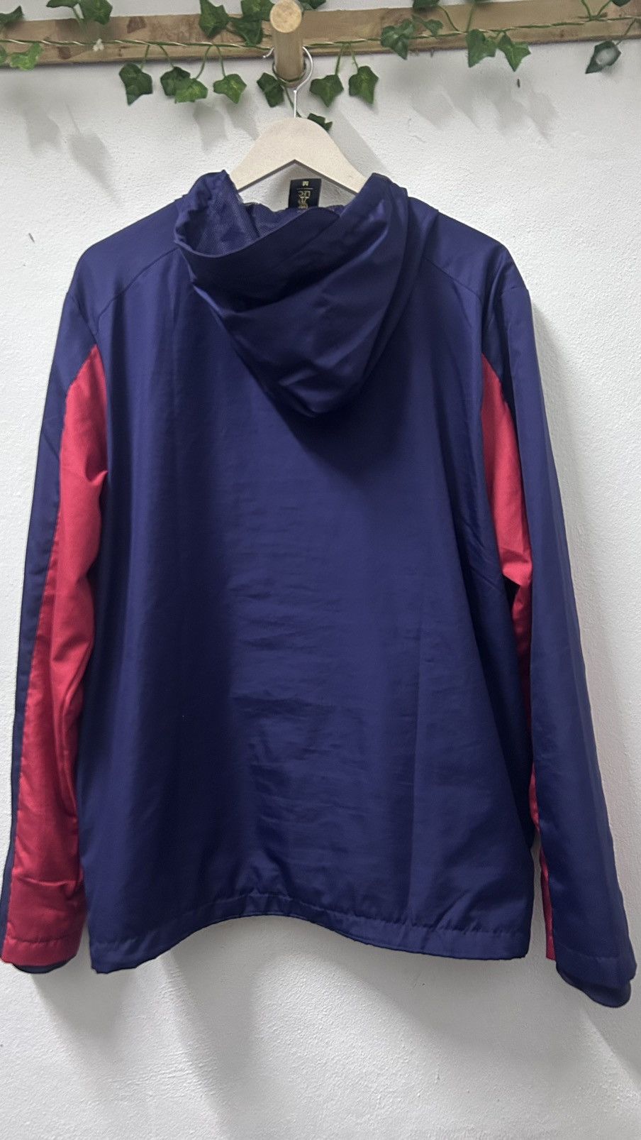 Nike 🔥Special Edition🔥 Liverpool Windbreaker 2 Layer Size US XL / EU 56 / 4 - 9 Thumbnail