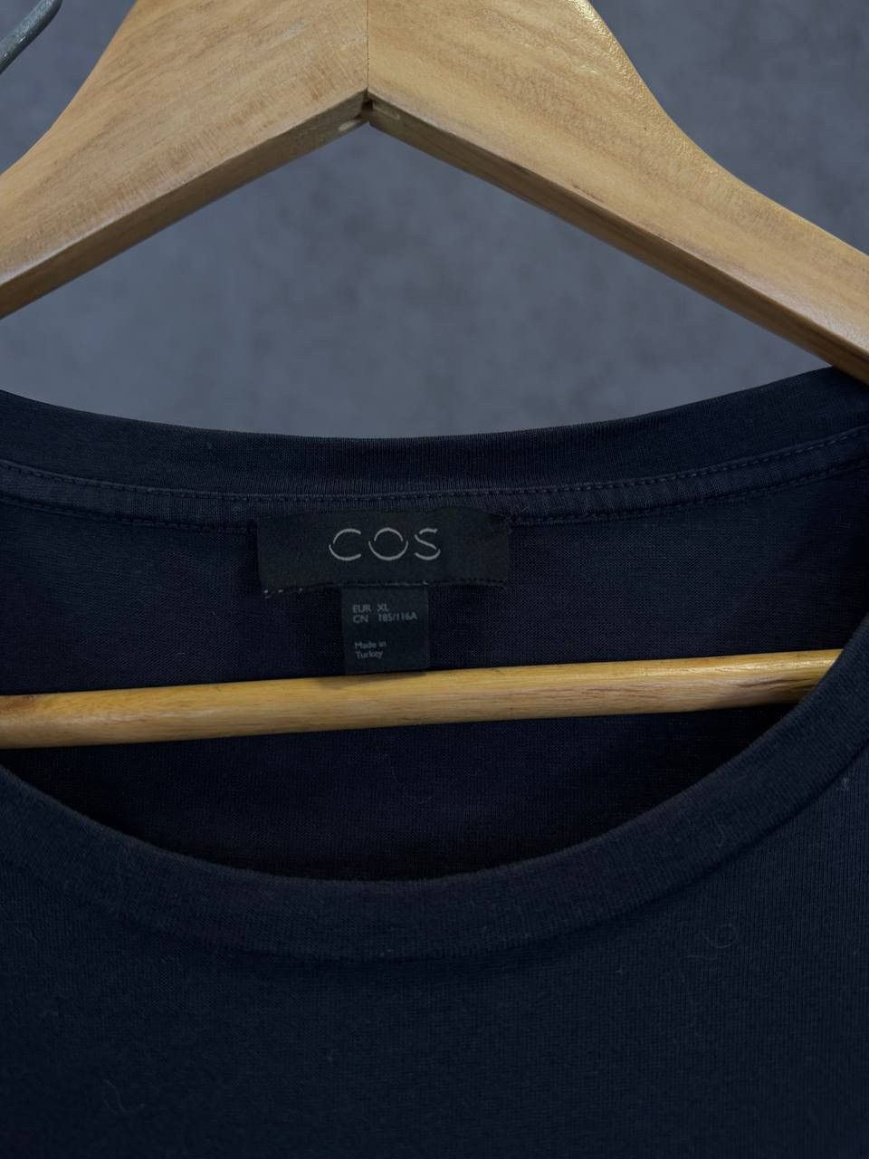 Cos Cos designer tee Size US XL / EU 56 / 4 - 3 Thumbnail