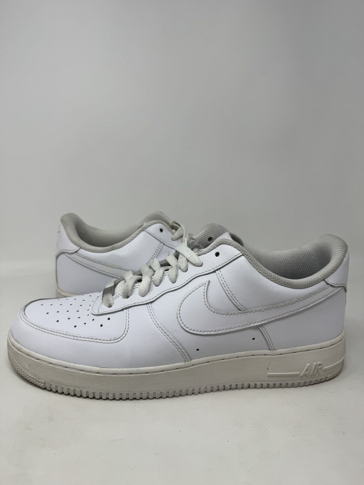 Nike Nike Air Force 1 Low 07 Triple White Size US 13 / EU 46 - 2 Thumbnail