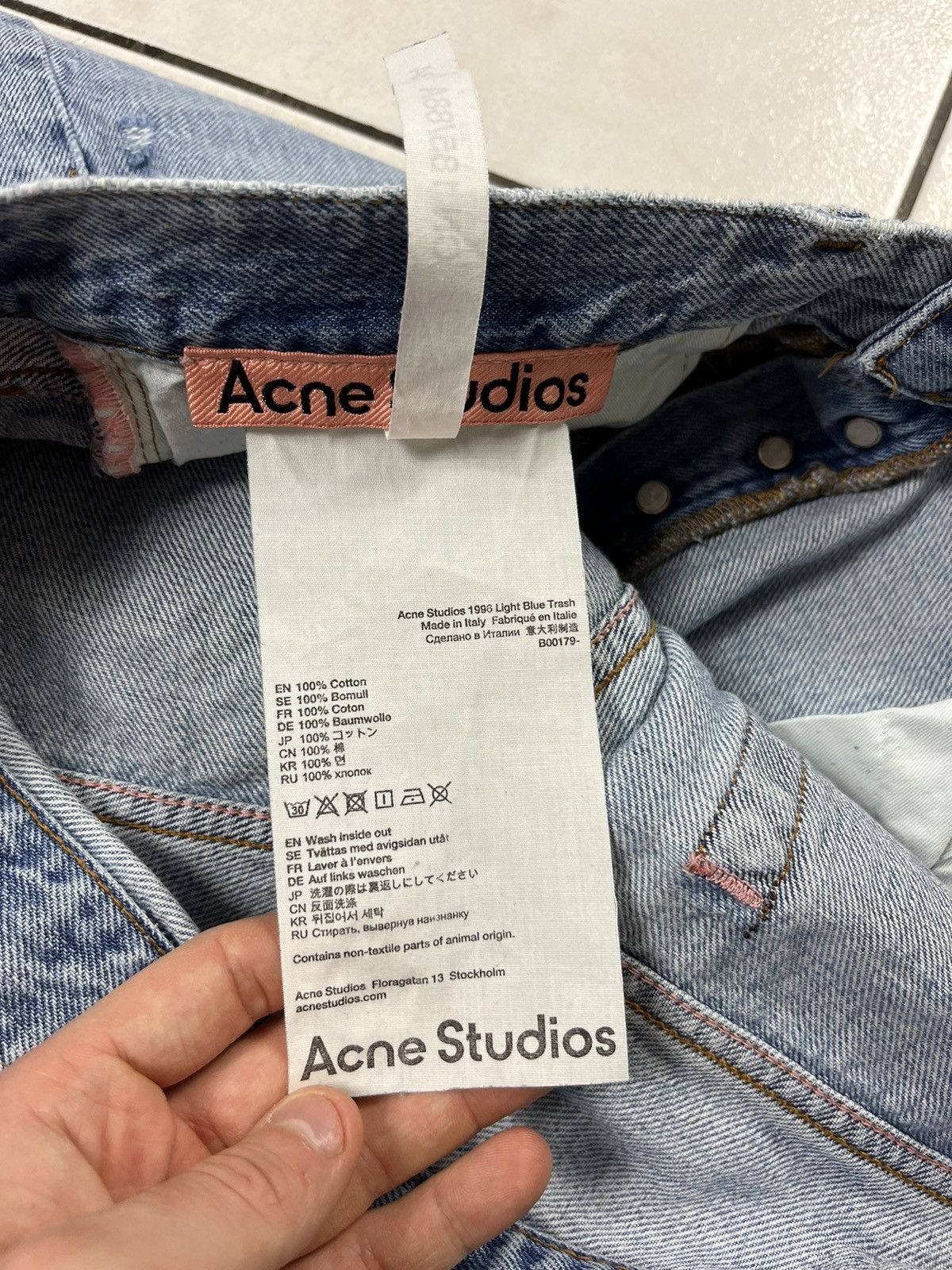 Acne Studios 32x34 1996 Light Blue Trash distressed jeans