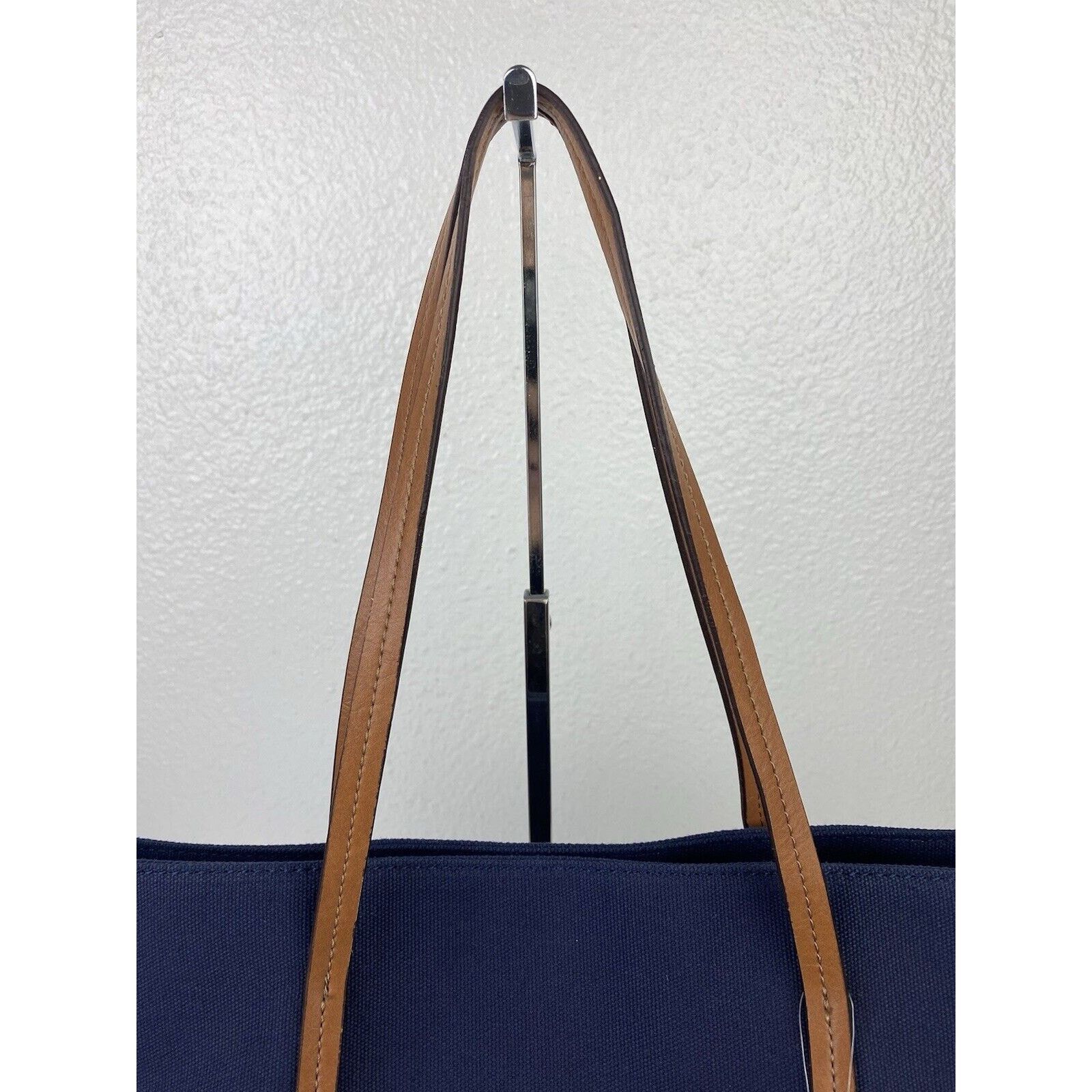 Tommy Hilfiger NWT Tommy Hilfiger Striped Canvas Tote Bag Handbag Purse Size ONE SIZE - 4 Thumbnail