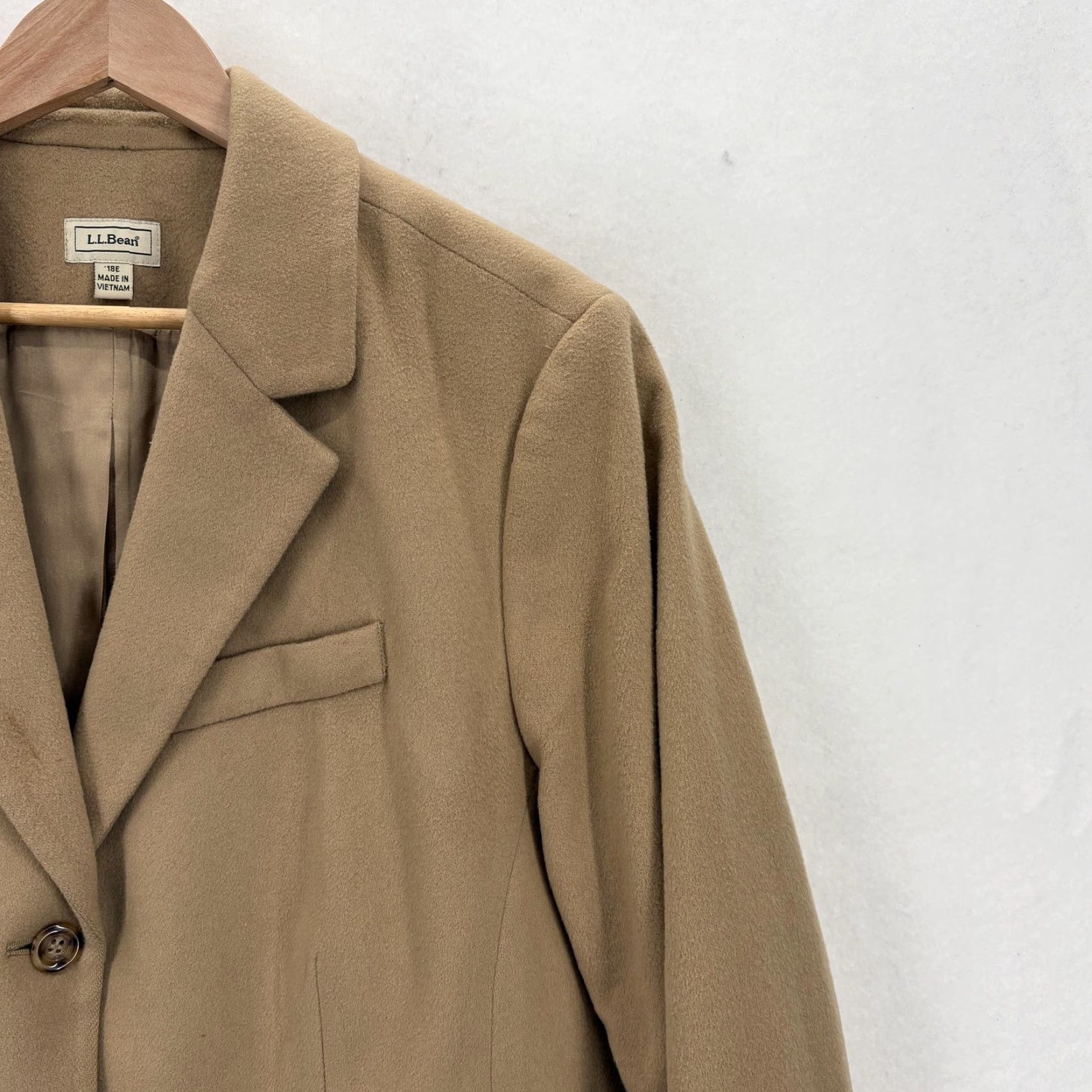 Vintage VINTAGE L.L.Bean Blazer Womens 18 Tan Wool Cashmere Lined 3 Button Jacket VTG Size XXL / US 16-18 / IT 52-54 - 2 Thumbnail