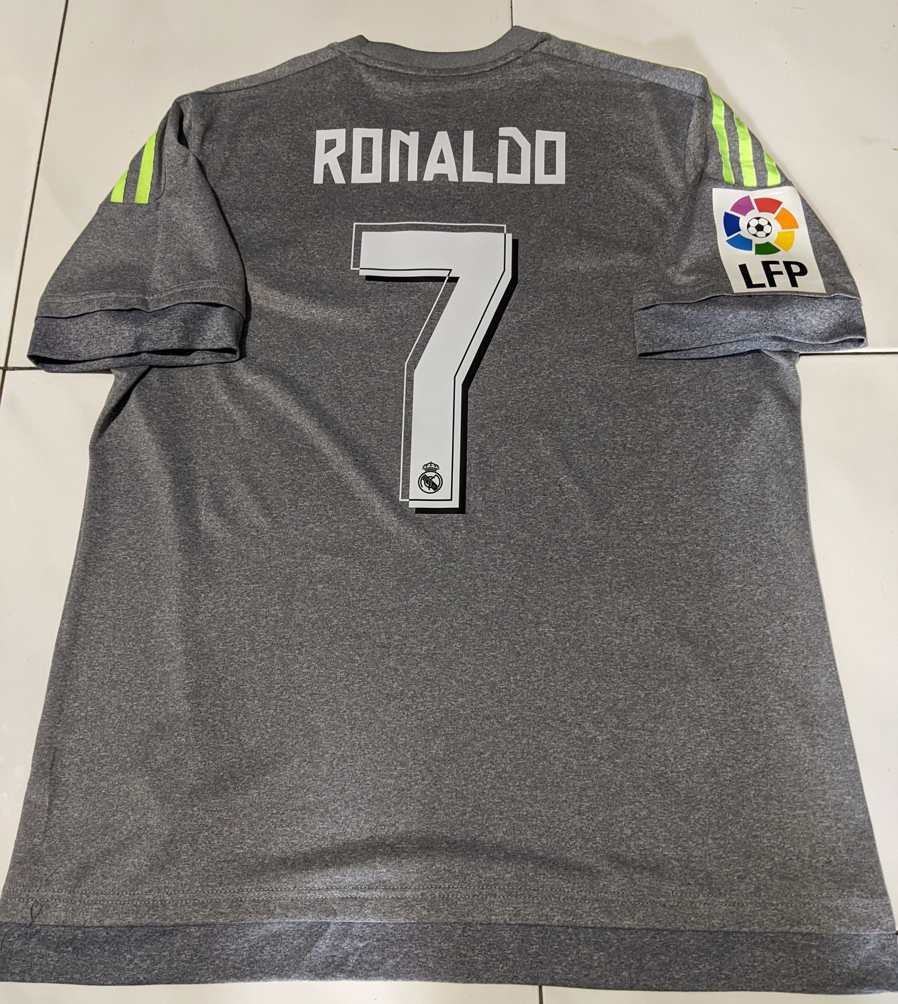 Adidas Real Madrid away 2015 Jersey Cristiano Ronaldo 7 Size US M / EU 48-50 / 2 - 2 Thumbnail