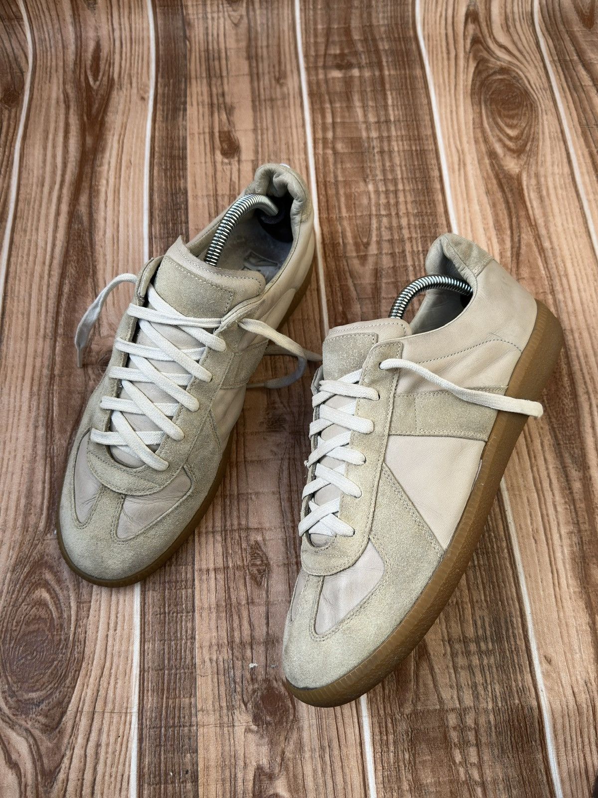 Maison Margiela Maison Martin Margiela Replica Gats Beige Lowtop Sneaks Size US 9 / EU 42 - 7 Thumbnail