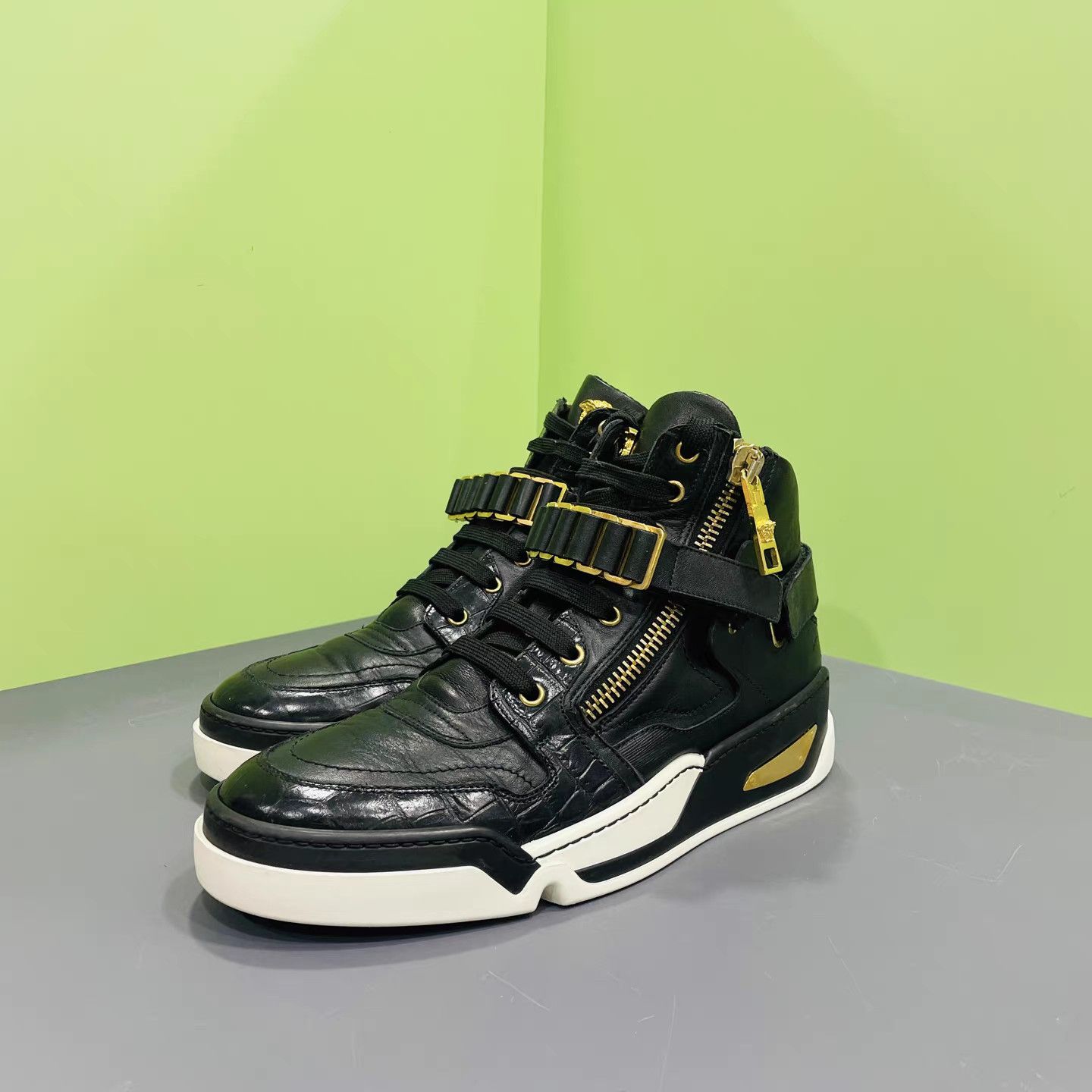 Versace Versace Crocodile High-Top Black Gold K15 Size US 9 / EU 42 - 1 Thumbnail