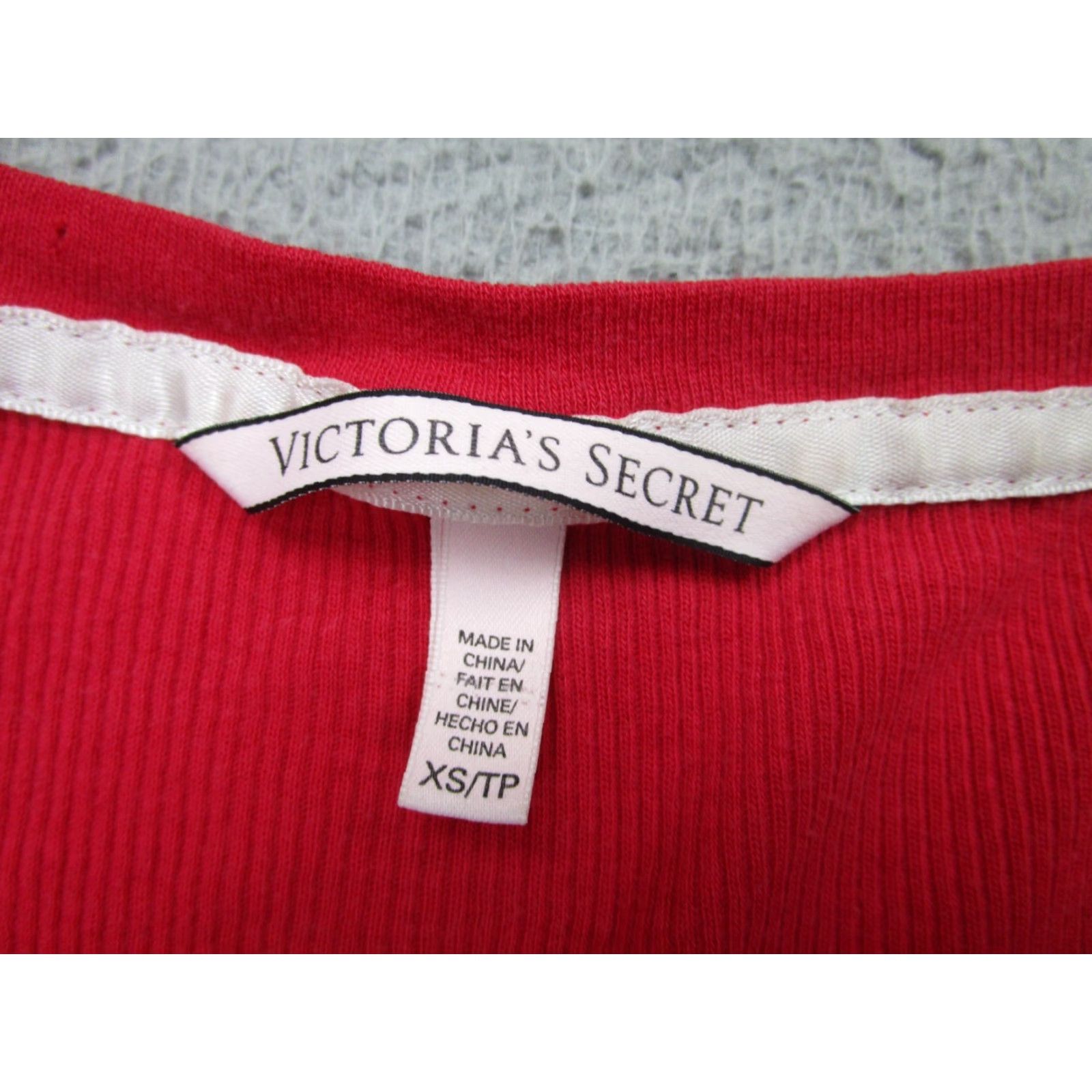 Victoria's Secret VINTAGE Victoria's Secret Womens XS red Bella Swan Henley Long Sleeve Shirt Layer Y2K Size XS / US 0-2 / IT 36-38 - 7 Thumbnail