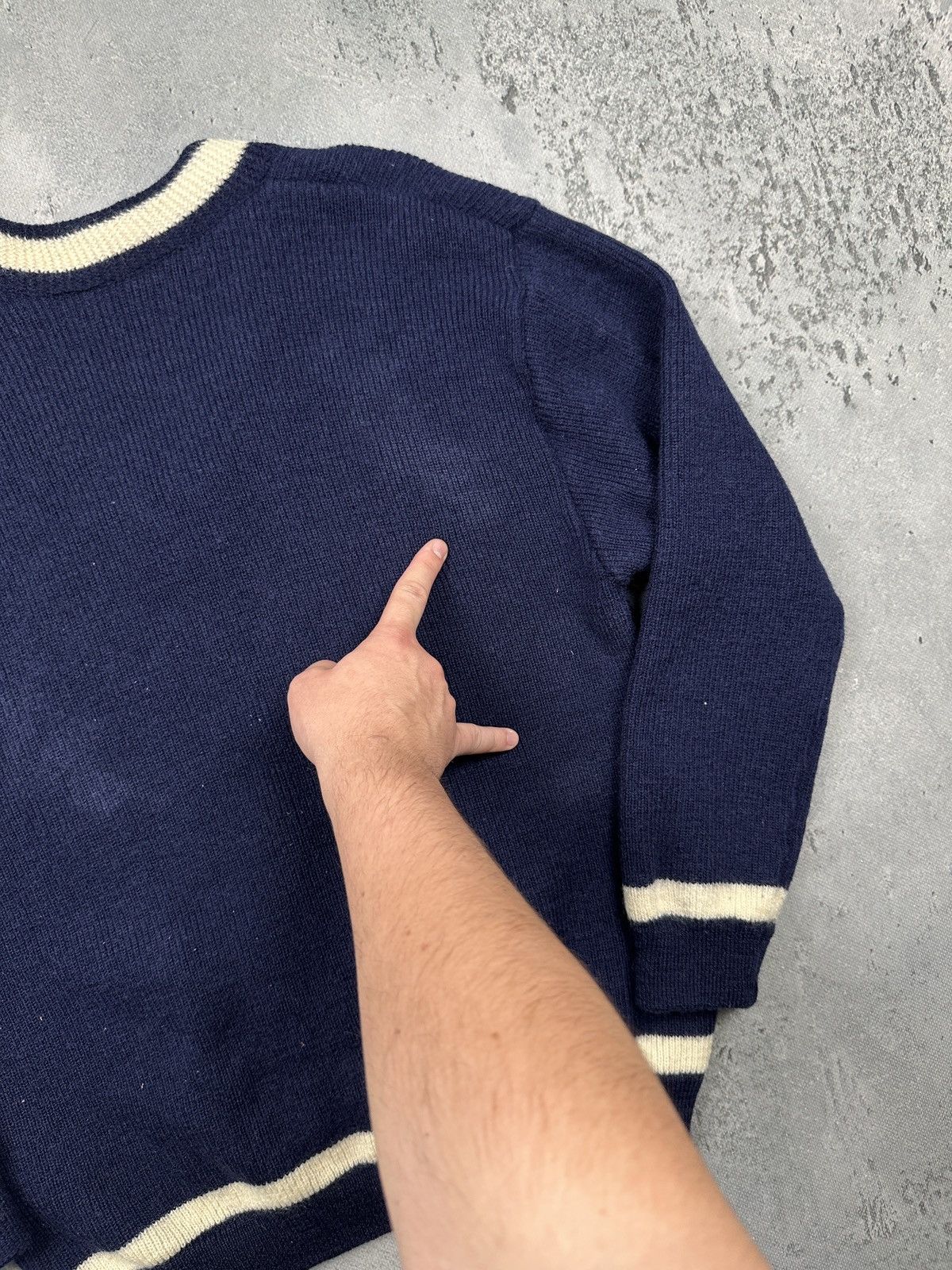 Dale Of Norway Vintage Dale of Norway Chawo Wool Sweater V-Neck Navy 80s Size US M / EU 48-50 / 2 - 7 Thumbnail