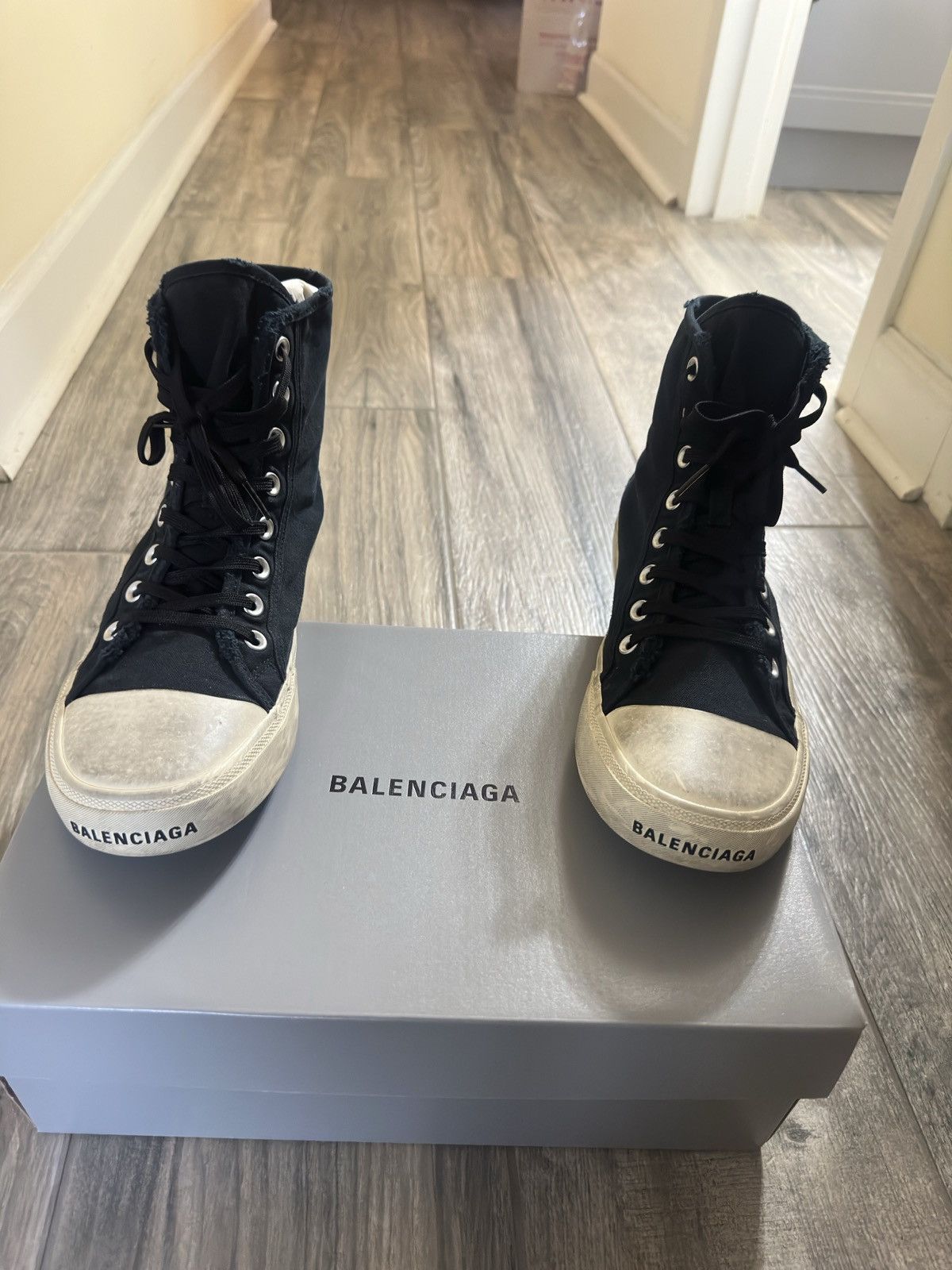 BALENCIAGA Paris Sneakers サイズ40 26-26.5 BALENCIAGA Paris Sneakers サイズ40 26-26.5 Paris Sneakers