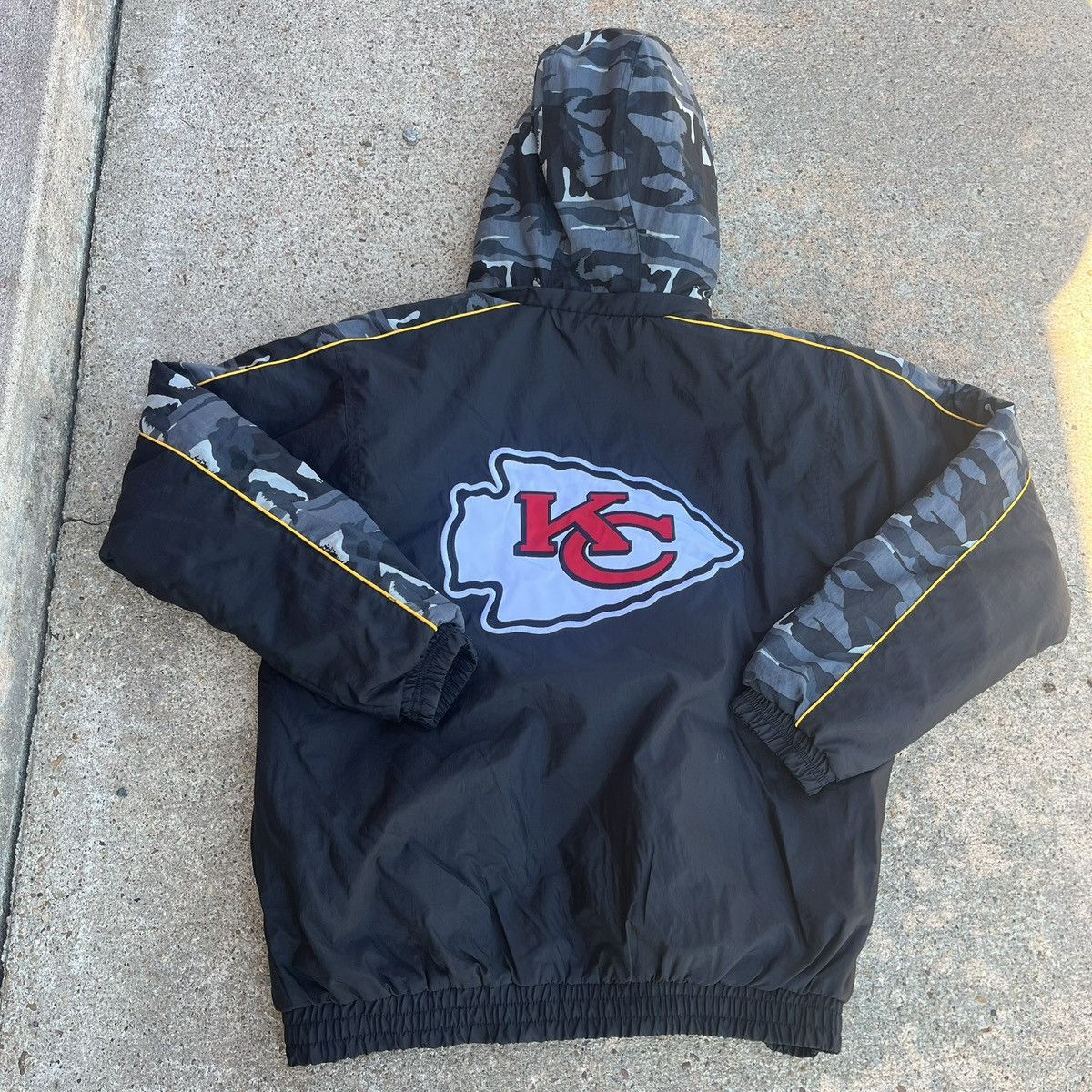 Starter Vintage camo Black and Gray Chiefs Jacket Size US L / EU 52-54 / 3 - 8 Thumbnail