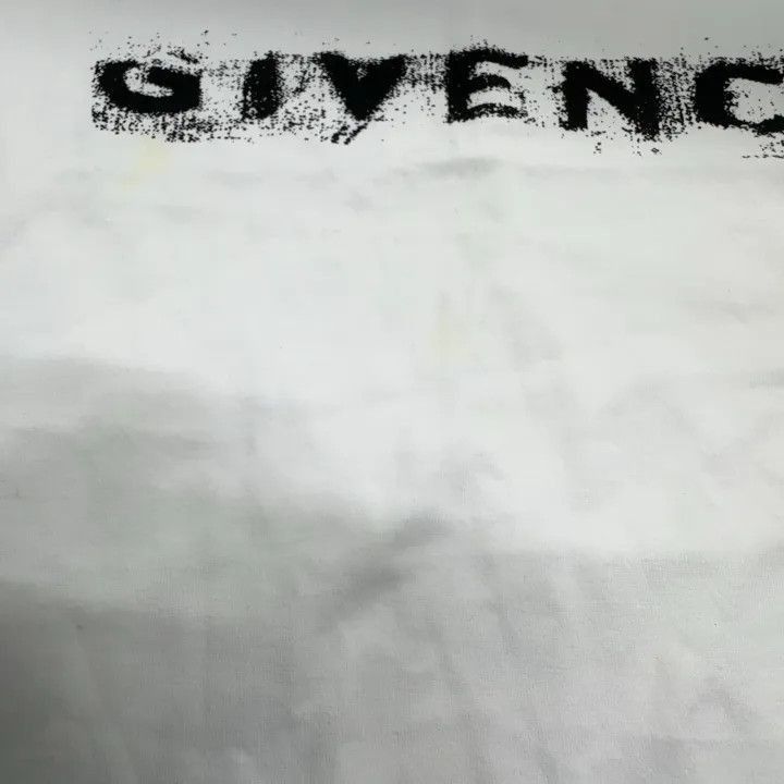 Givenchy Givenchy Givenchy Distressed Logo Short Sleeve TShirt -250 Size US XS / EU 42 / 0 - 8 Thumbnail