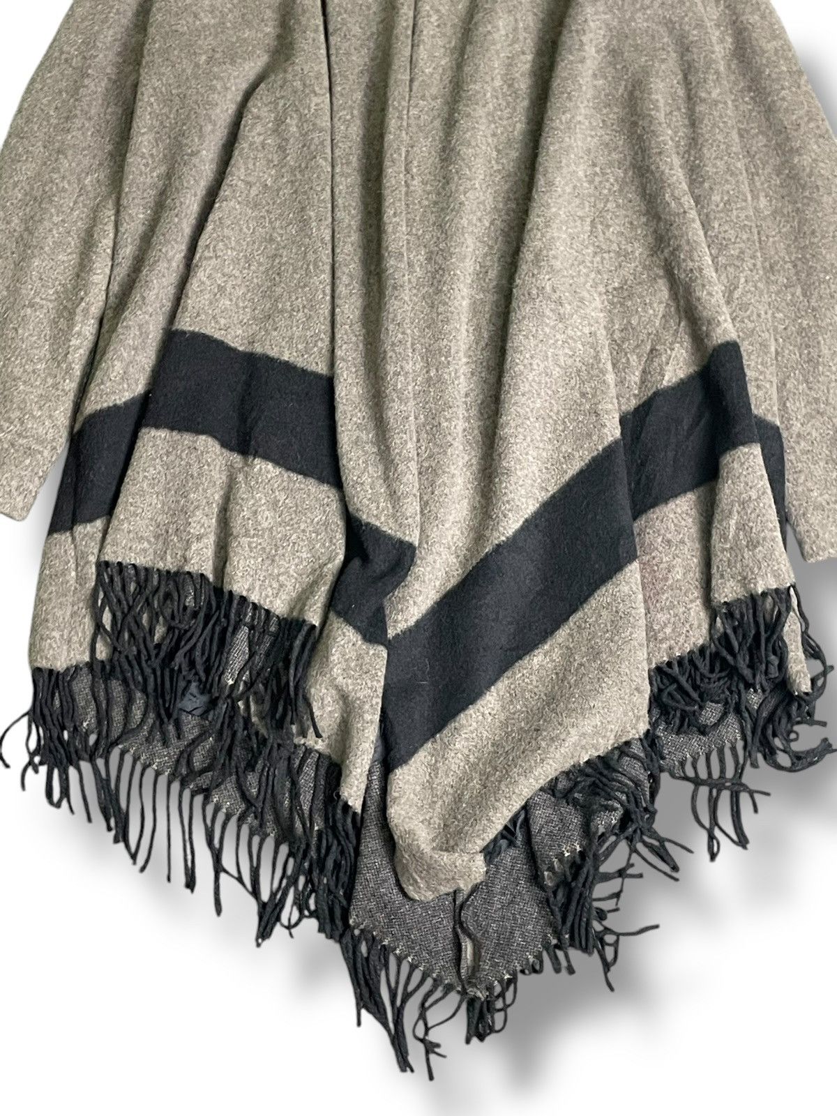 Vintage Zara Women Wool Cape/Ponchos (30) Size M / US 6-8 / IT 42-44 - 2 Thumbnail