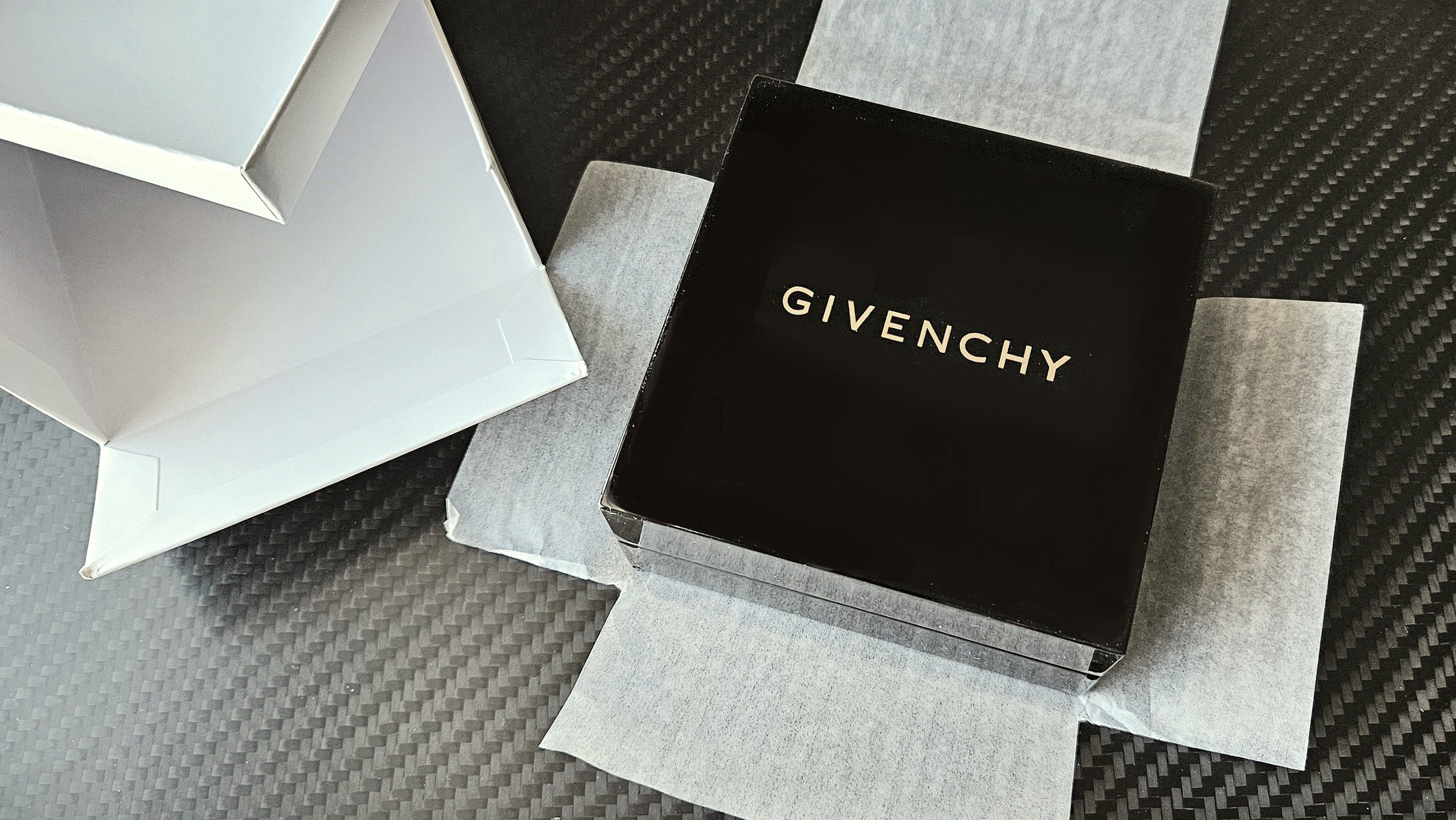 Givenchy 🩵 Aqua Silver Flex Eye Bracelet💎👁️ Size ONE SIZE - 6 Thumbnail