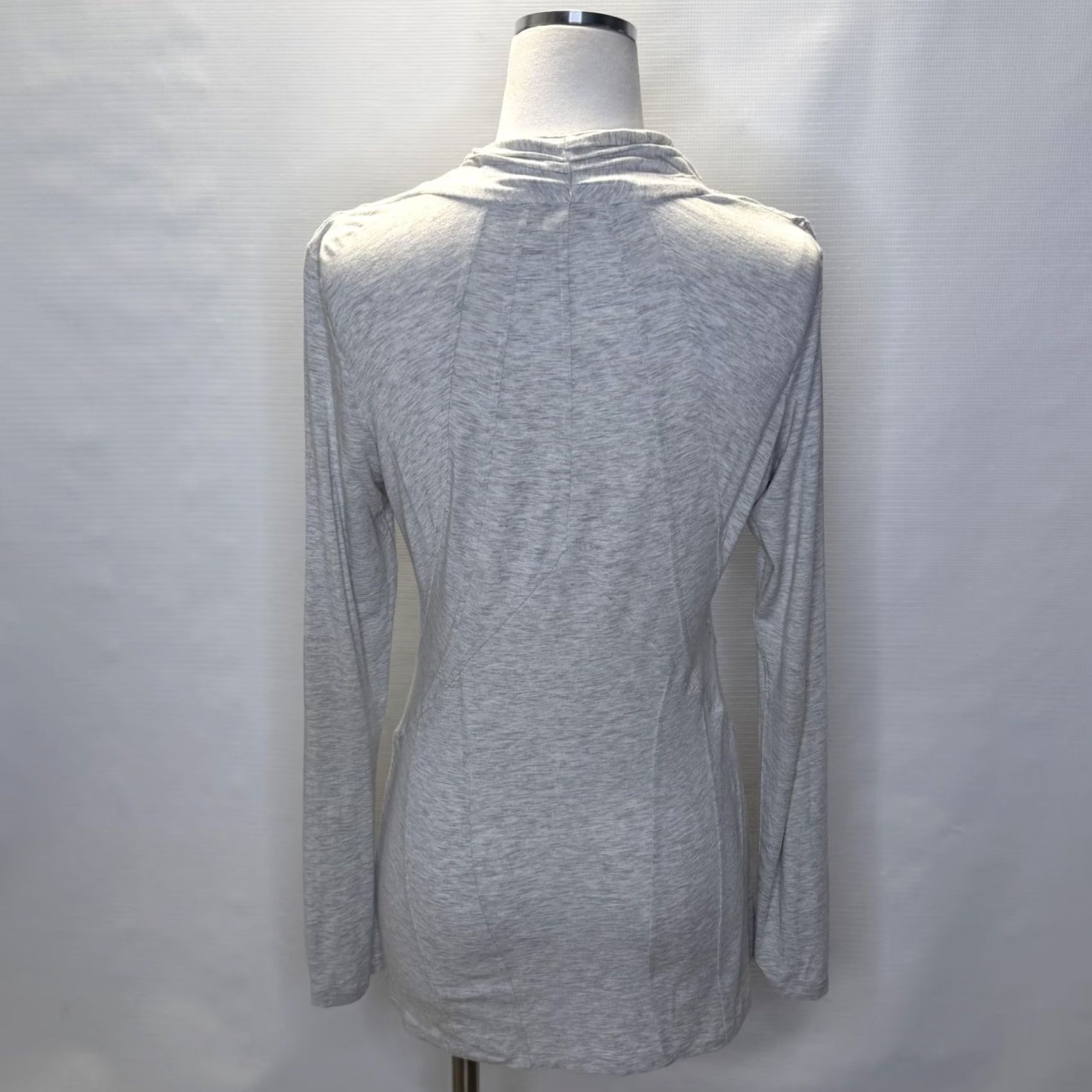 Vintage VINTAGE Black? Sundance Shirt Womens Small Gray Long Sleeve V-Neck Modal Spandex Casual Size S / US 4 / IT 40 - 3 Thumbnail