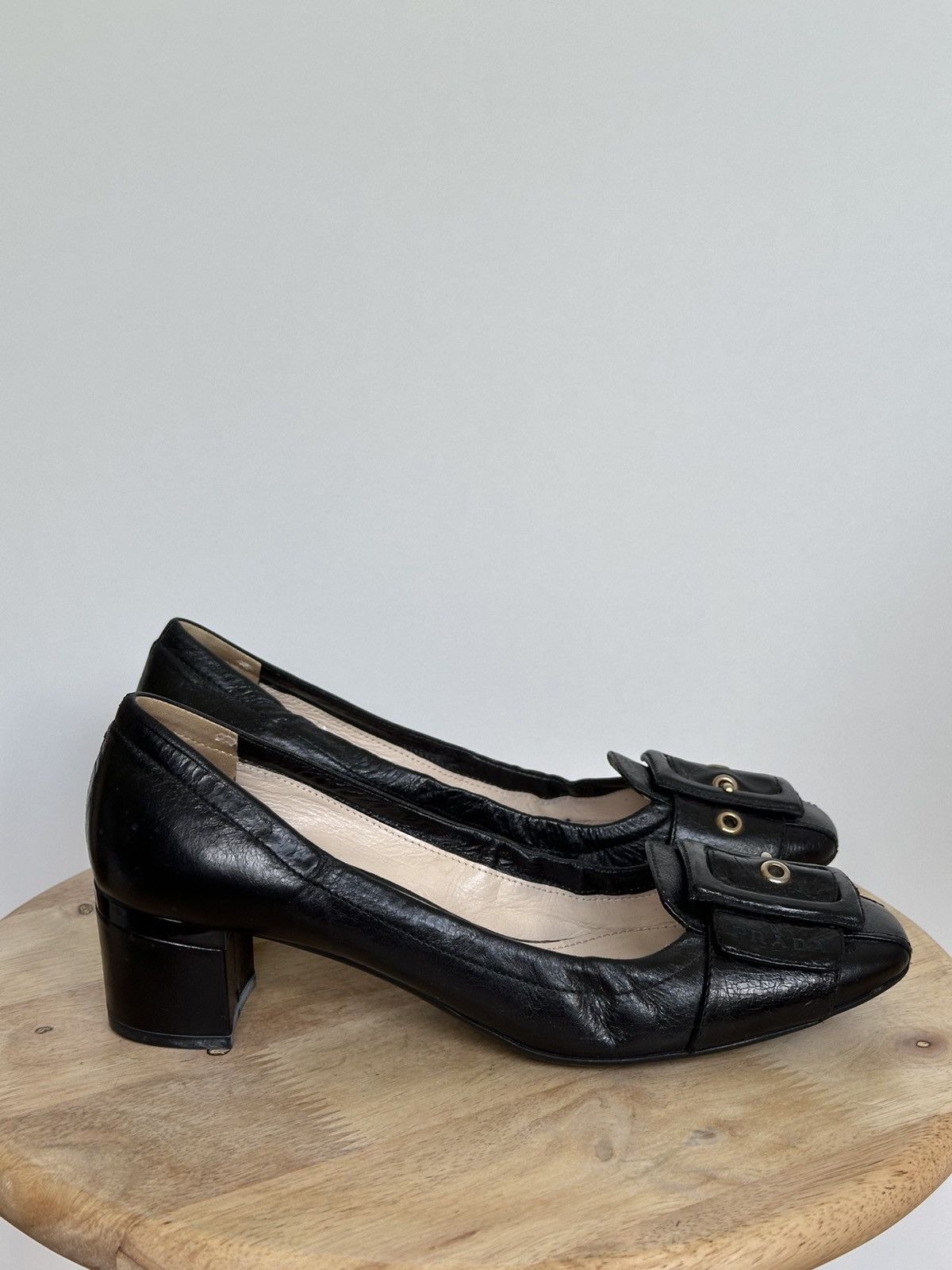 Designer × Prada Prada Leather Black pumps Size US 7.5 / IT 37.5 - 4 Thumbnail
