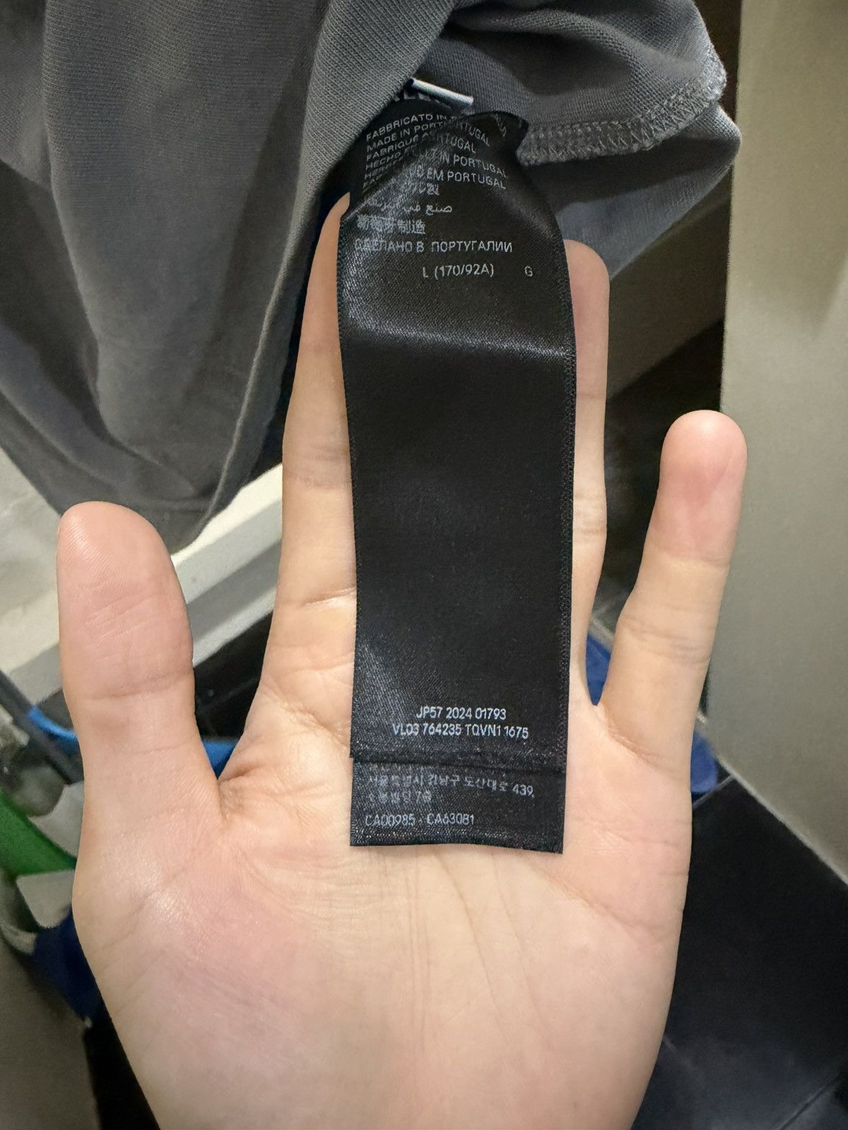 Balenciaga Balenciaga Gray Reflective Logo T-shirt L Size US L / EU 52-54 / 3 - 7 Thumbnail