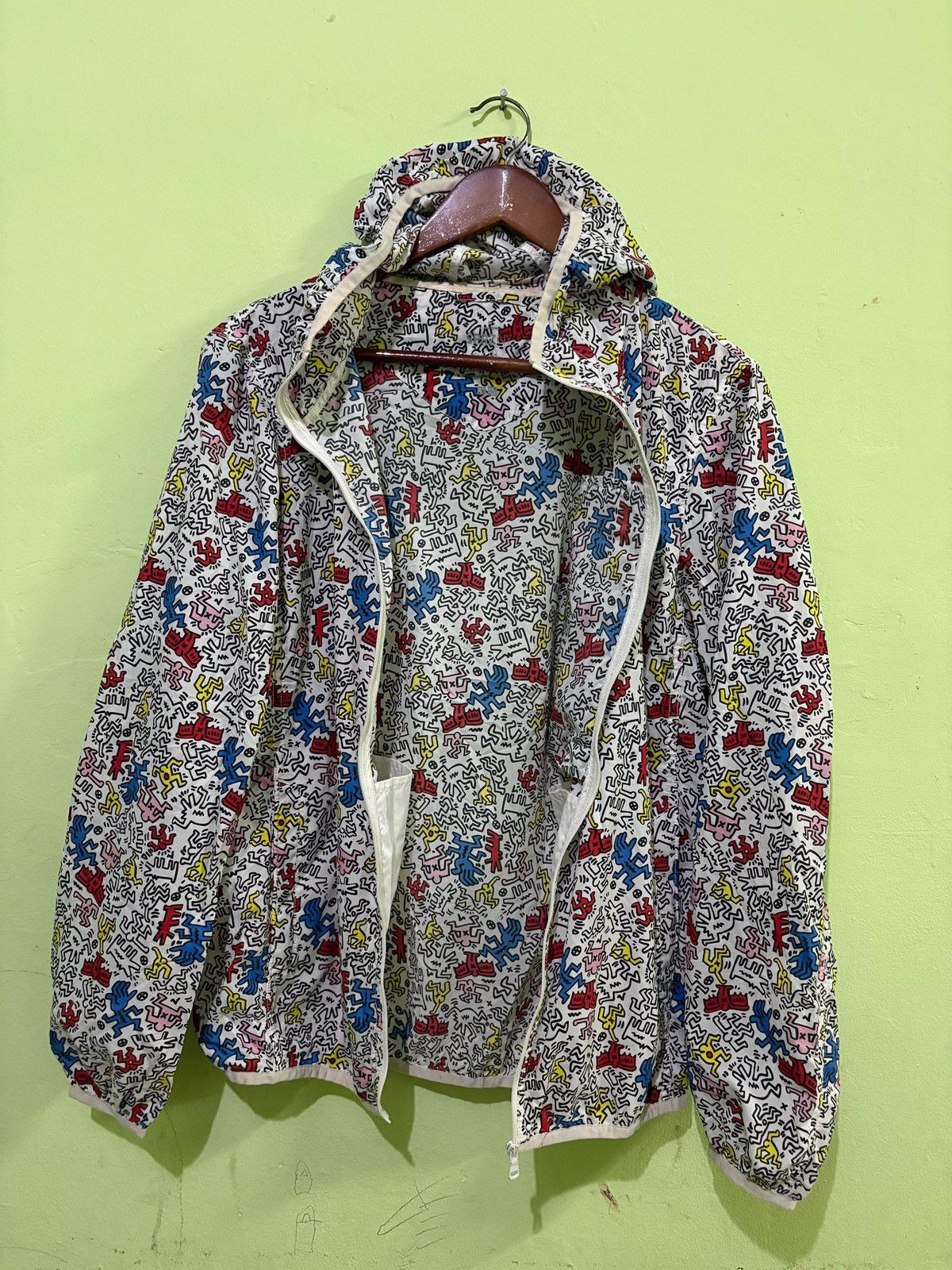 Art Comes First × Keith Haring Keith Haring Art 2015 X Uniqlo Light Jacket Art Design Size US M / EU 48-50 / 2 - 2 Thumbnail
