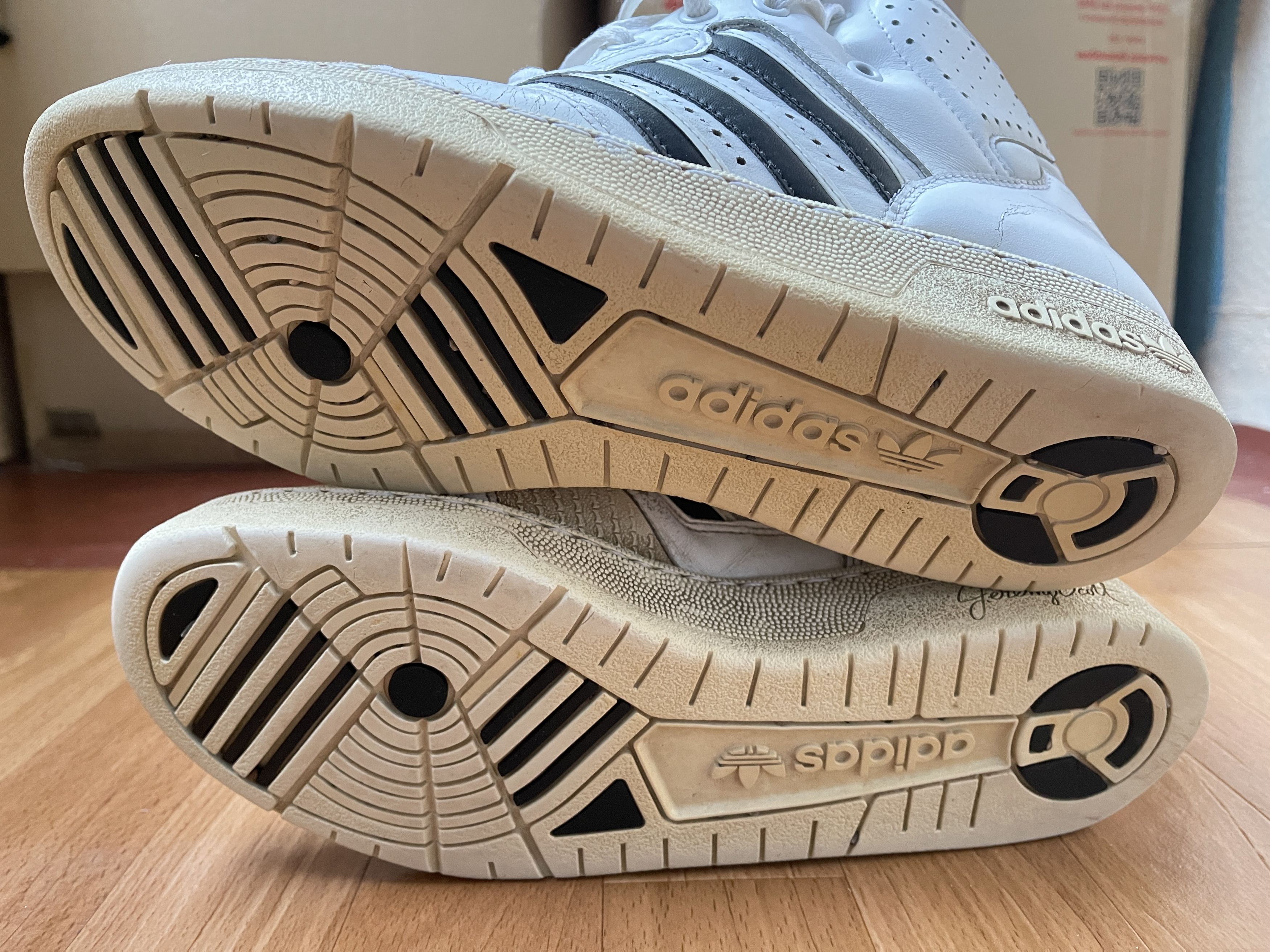 Adidas × Jeremy Scott Adidas sneakers, Jeremy Scott Instinct, Hi Top shoes, V24529 Size US 10.5 / EU 43-44 - 18 Thumbnail