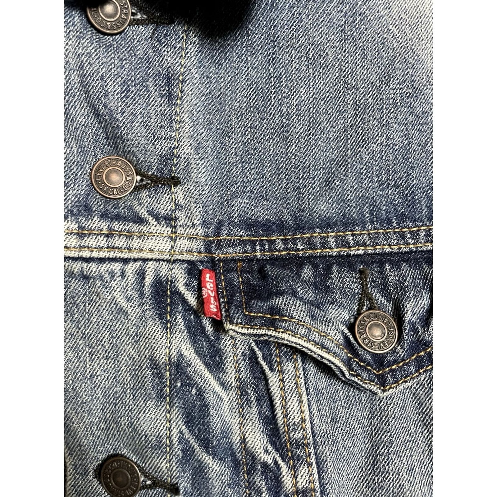 Levi's Levi’s Trucker Jacket Men Blue Denim Size M 100% Cotton Regular Pockets Collared Button Front Size US M / EU 48-50 / 2 - 4 Thumbnail