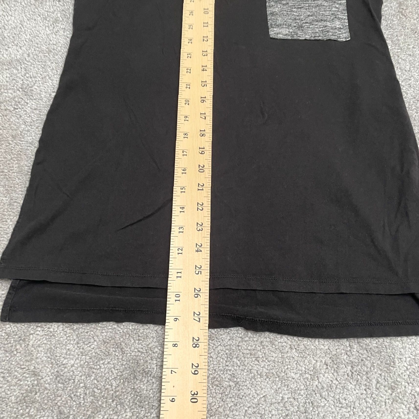 Forever 21 FOREVER 21 Tunic T-Shirt Womens Small Black Gray V-Neck Short Sleeve Pocket Tee Size S / US 4 / IT 40 - 7 Thumbnail