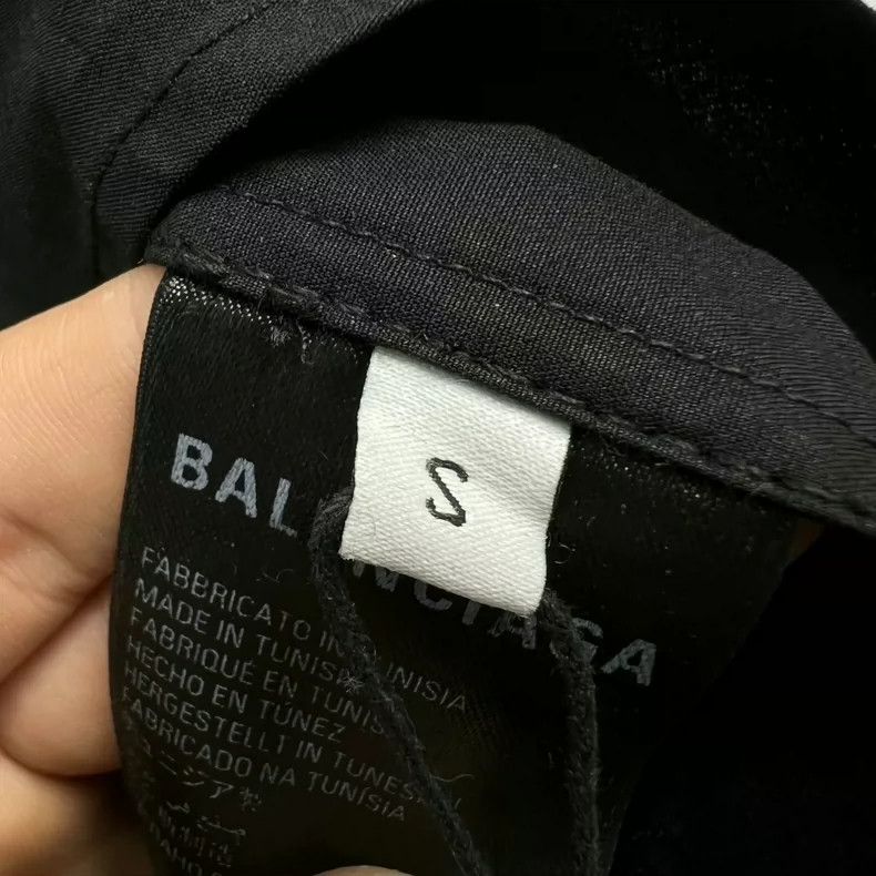 Balenciaga Balenciaga Bitcoin Double B Striped Logo Black Long Sleeve Size US S / EU 44-46 / 1 - 5 Thumbnail
