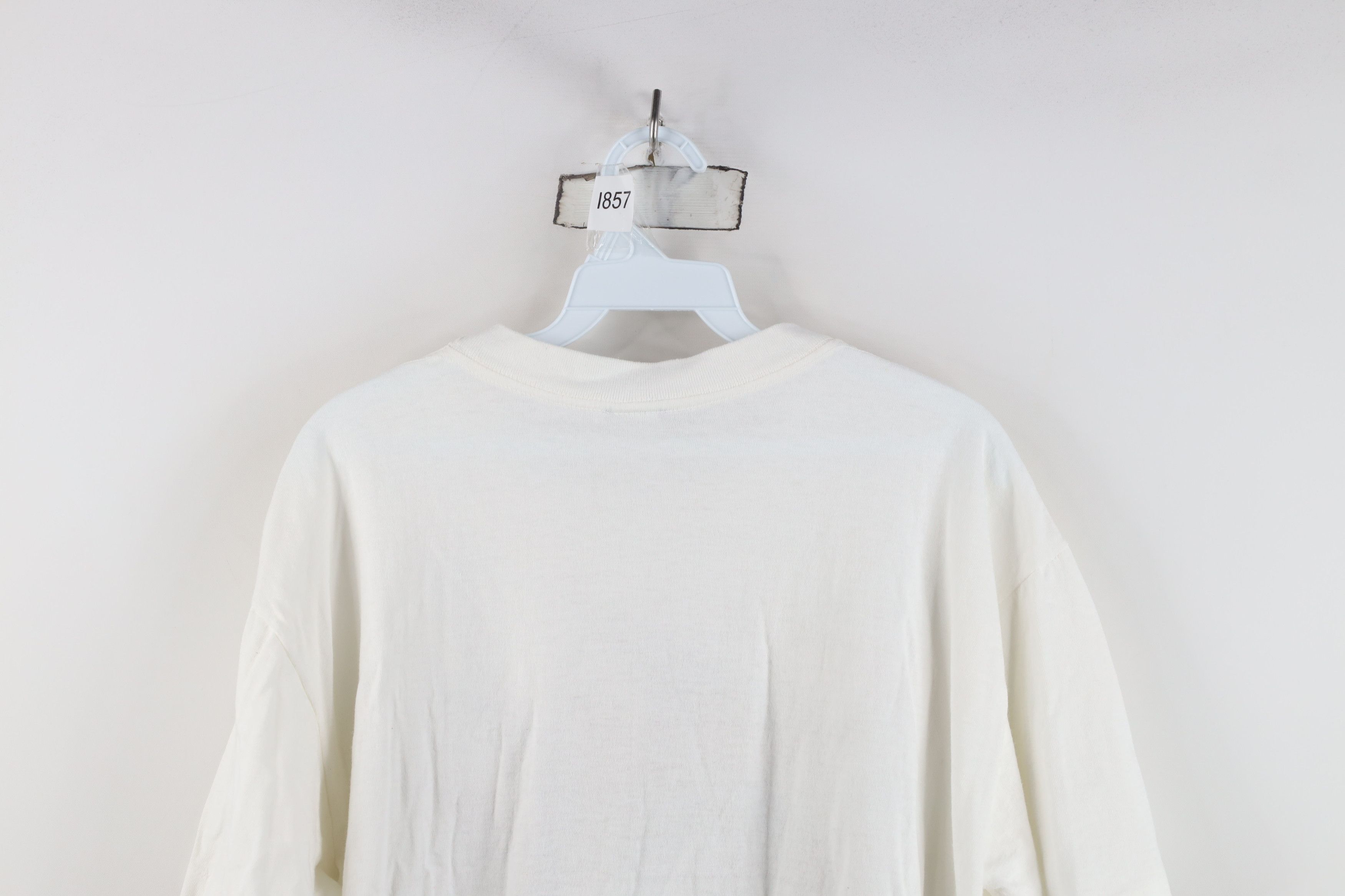 Vintage Vintage 90s Streetwear Islands Metallic Fish T-Shirt USA Size L / US 10 / IT 46 - 13 Thumbnail