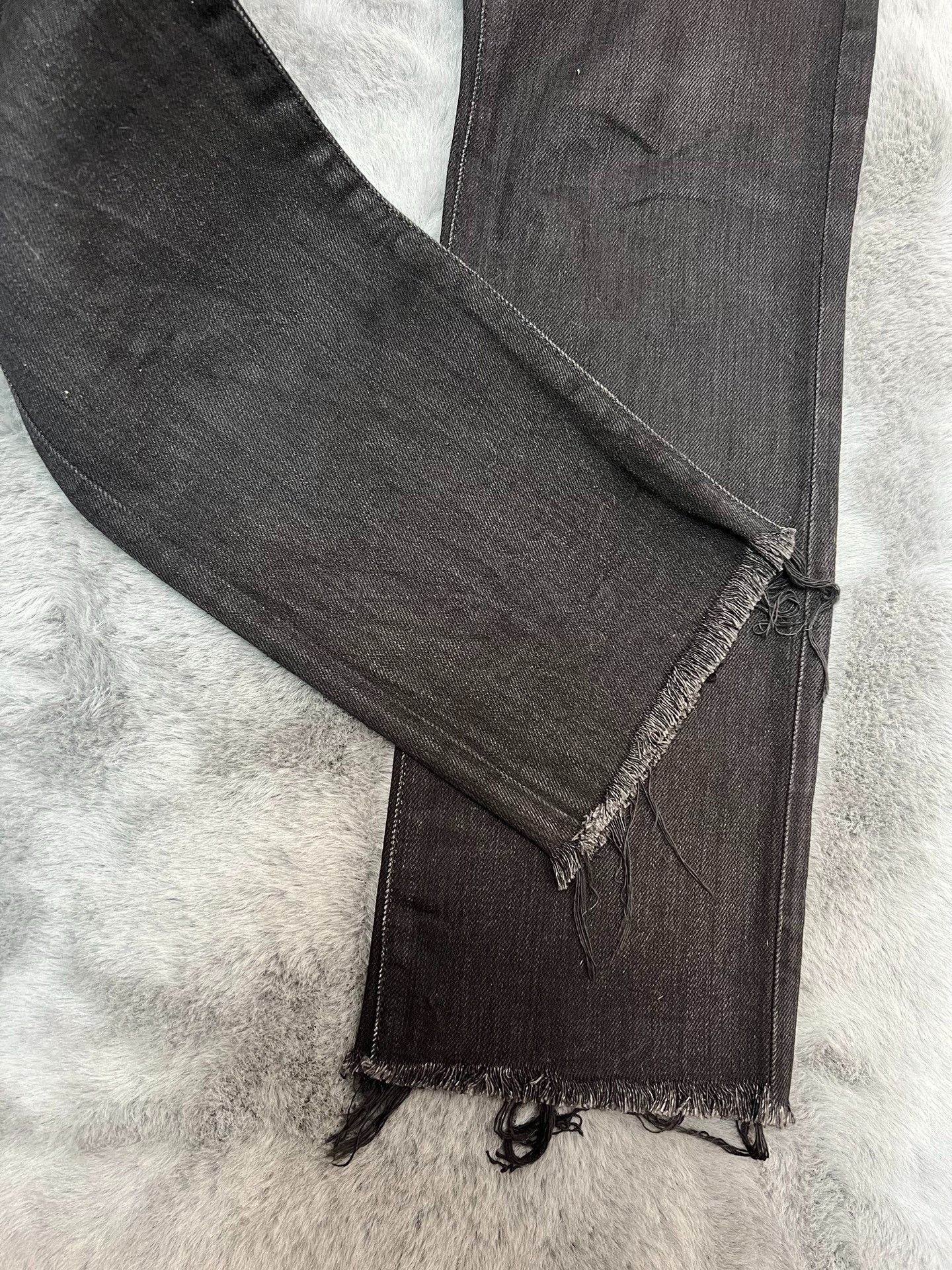 Saint Laurent Paris Saint laurent Fringed raw-trimmed black cropped jeans 2501 Size US 30 / EU 46 - 5 Thumbnail