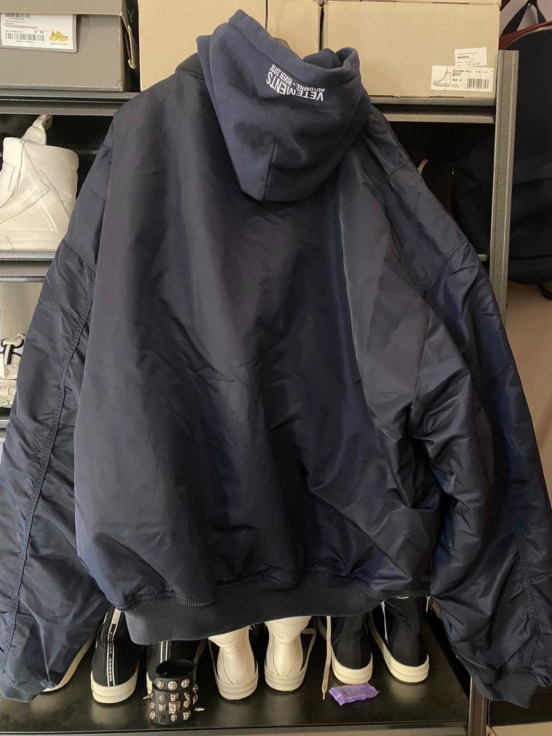Vetements Vetements Bomber hooded cotton coat navy Size US S / EU 44-46 / 1 - 2 Thumbnail