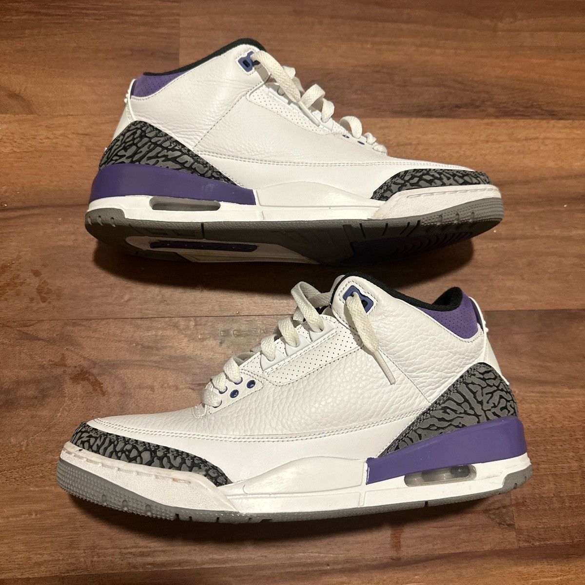 Jordan Brand Jordan 3 purple iris Size US 10.5 / EU 43-44 - 1 Thumbnail