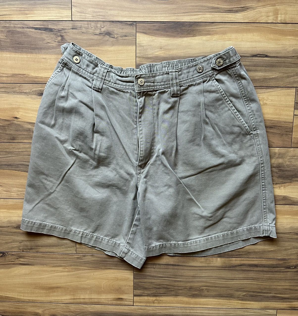 Tommy Bahama Tommy Bahama Tan Shorts Size US 32 / EU 48 - 1 Thumbnail