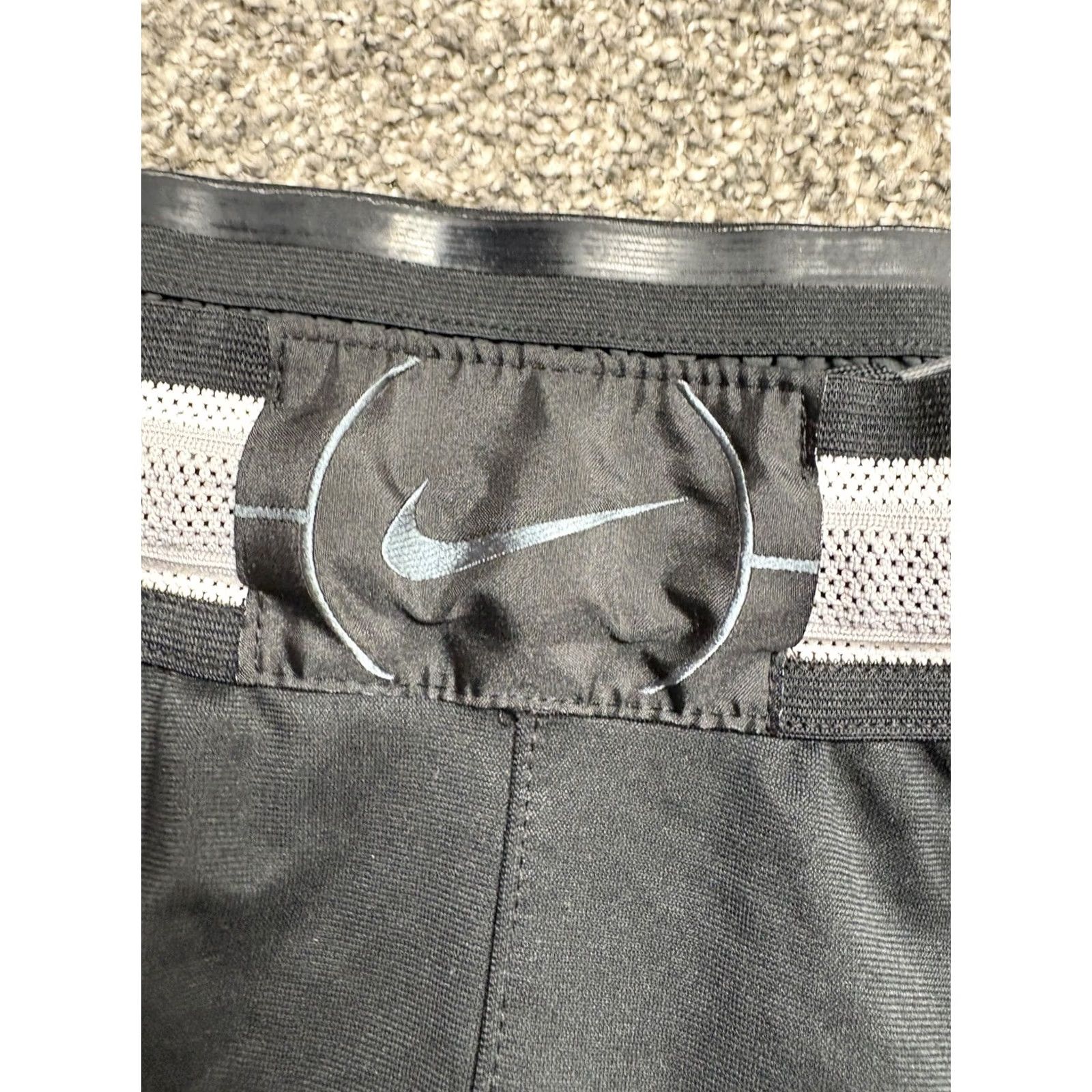 Nike Nike Aeroswift Shorts Mens Small Black Basketball Pockets Logo 891725-010 Size US 29 - 7 Thumbnail