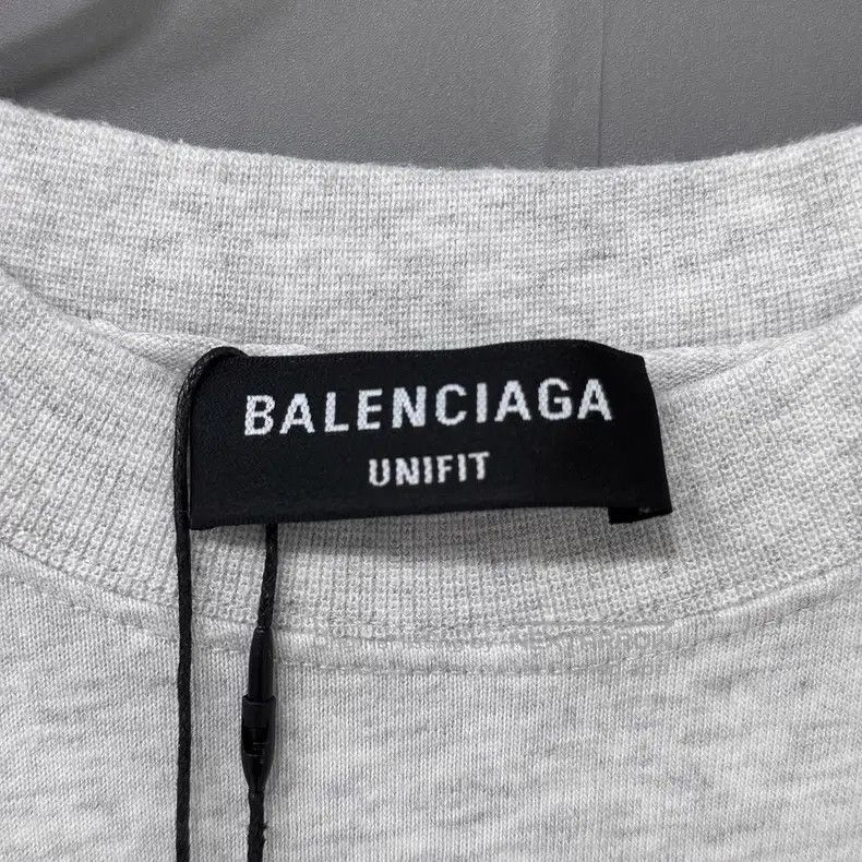 Balenciaga Balenciaga Grey ripped short sleeve T-shirt Size US M / EU 48-50 / 2 - 4 Thumbnail
