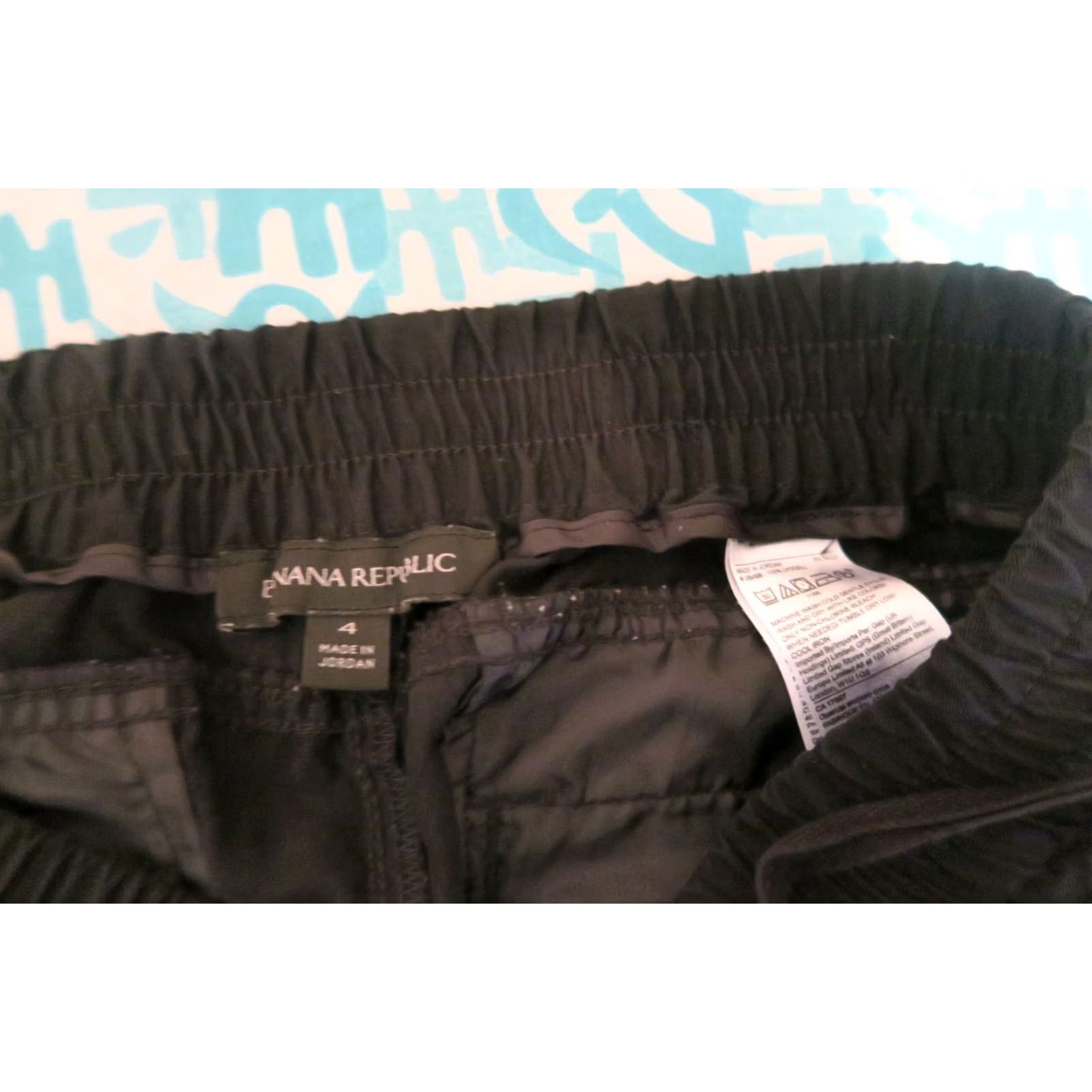 Banana Republic Banana Republic Heritage Tencel Utility Jogger Pants Women's 4 Black Lyocell Knit Slim Pockets Drawstring 27 Inseam Casual Beach 90s? Size 27" / US 4 / IT 40 - 4 Thumbnail