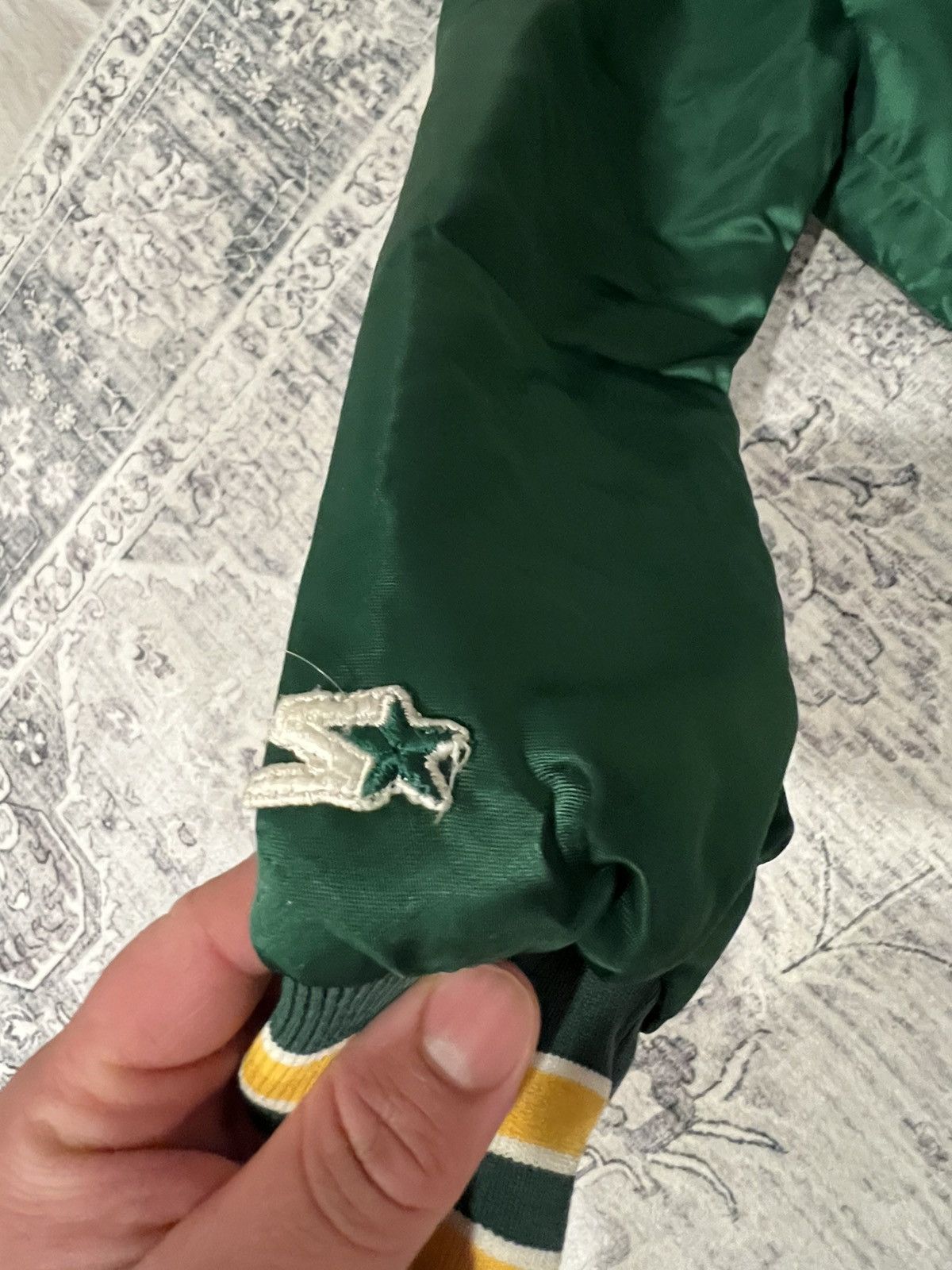 Starter Vintage Oakland Athletics Satin Bomber Jacket Size US L / EU 52-54 / 3 - 6 Thumbnail